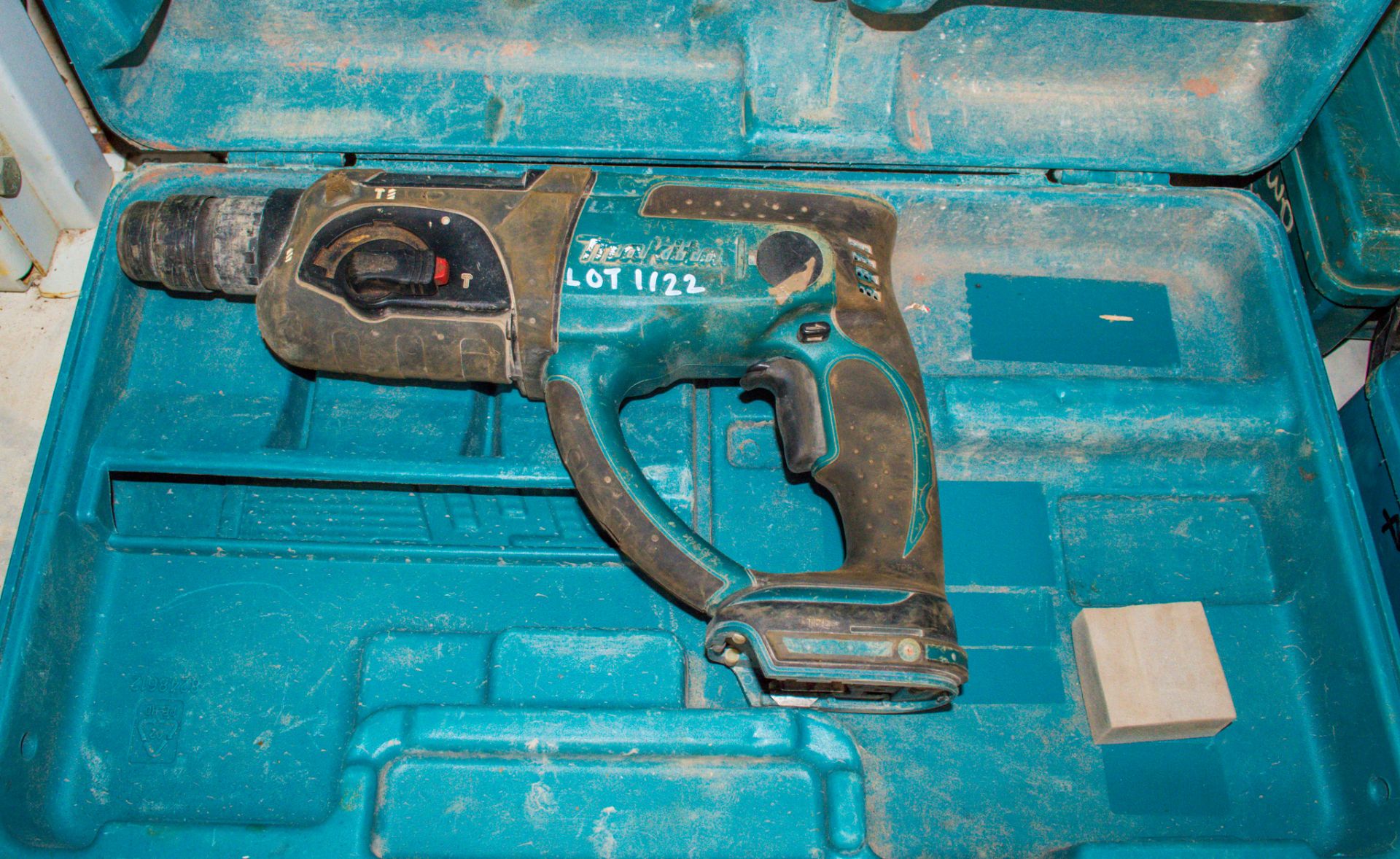 Makita DHR202 18v SDS rotary hammer drill c/w carry case ** No battery or charger ** 03BX0083