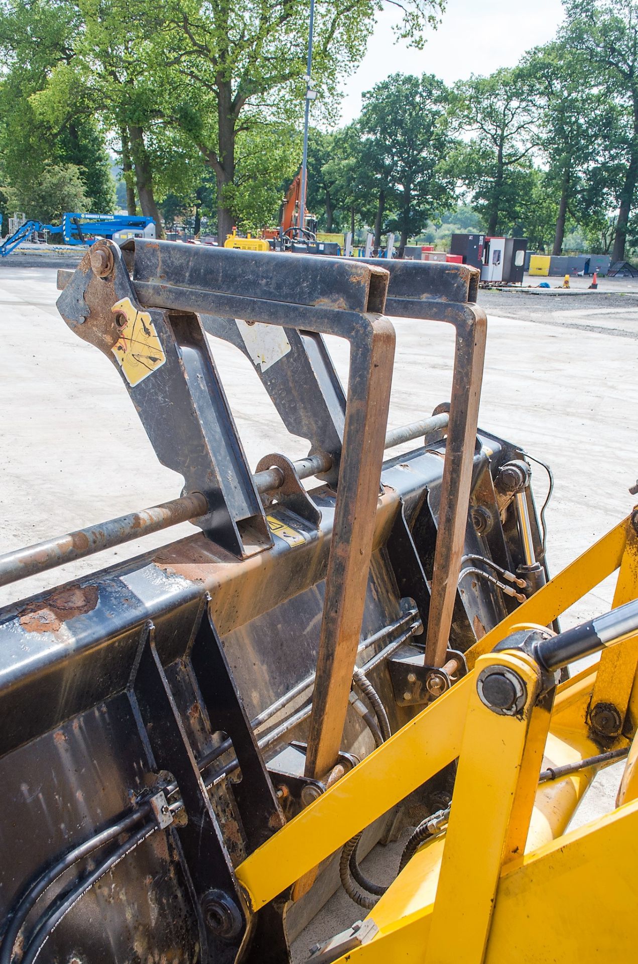 JCB 3CX Contractor back hoe loader  Year: 2011 S/N: 2012937 Recorded Hours: 4181 A562831 - Image 14 of 27