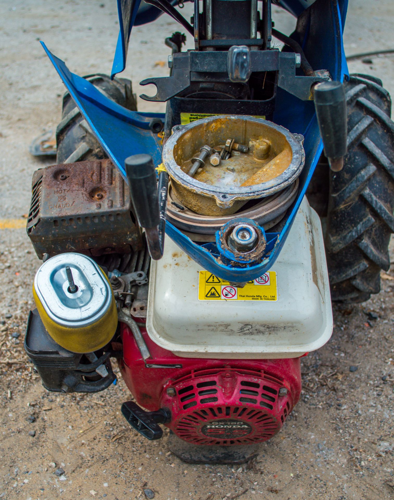 Garden Master petrol driven scythe mower ** In disrepair ** - Image 2 of 3