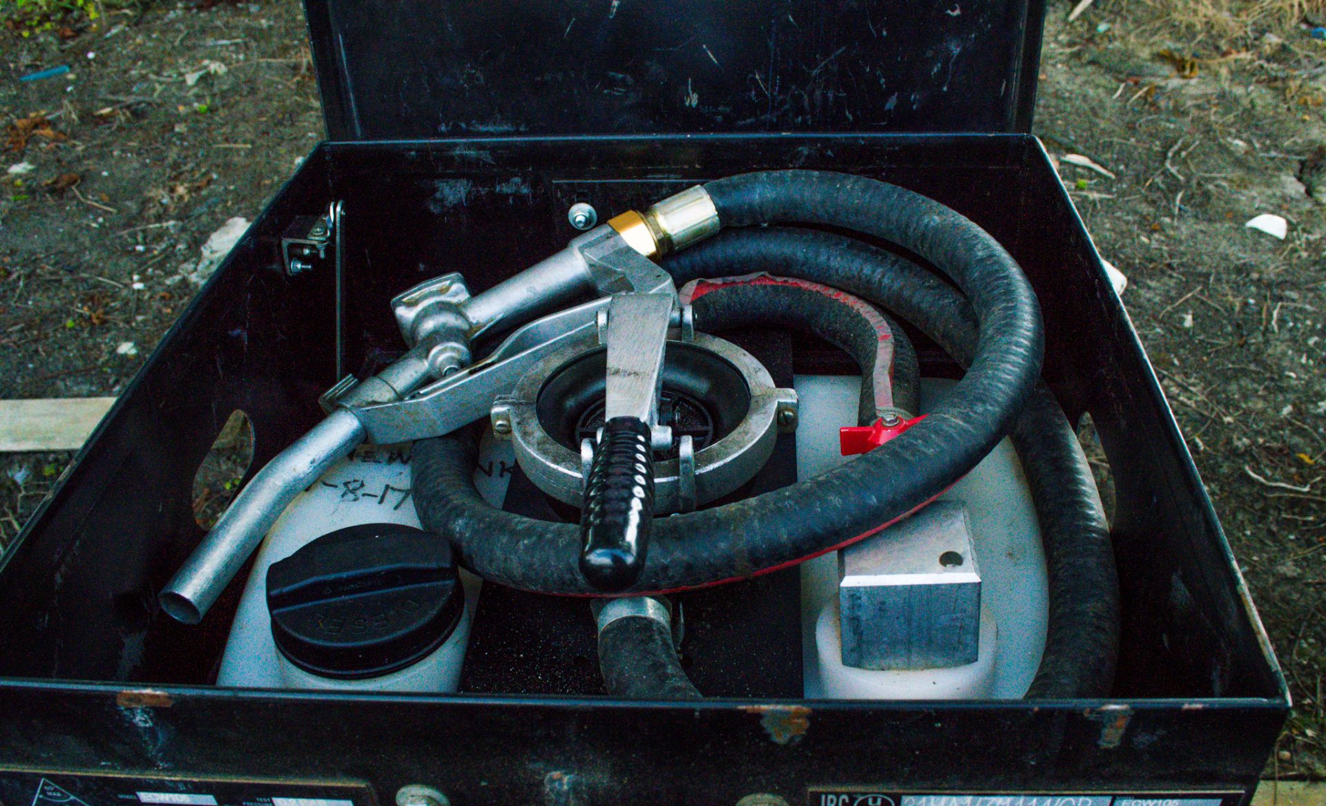 Western 100 litre mobile bunded fuel bowser c/w hand pump, delivery hose & trigger nozzle 2218022 - Image 2 of 2