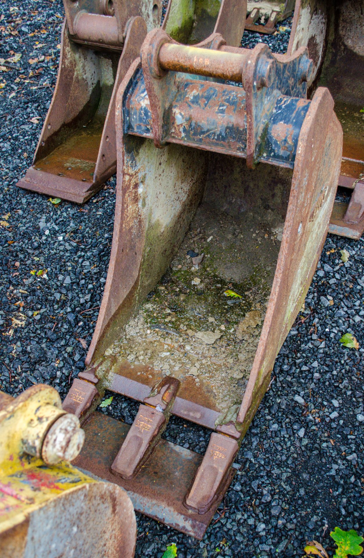 18 inch digger bucket