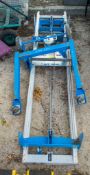 Genie GL16G hoist ** Parts missing **