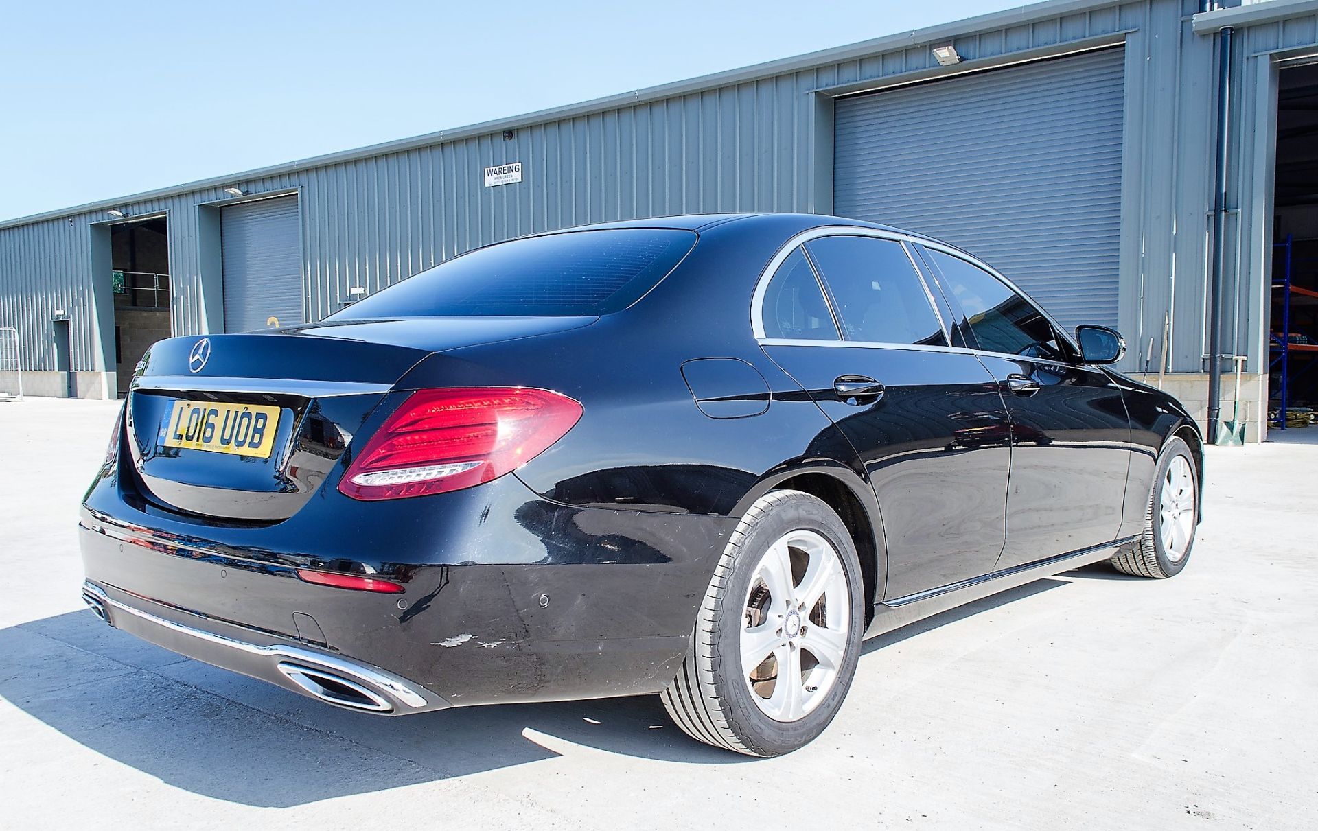 Mercedes Benz E220d SE 1950cc diesel 4 door saloon car Registration number: LO16 UOB Date of - Image 3 of 26