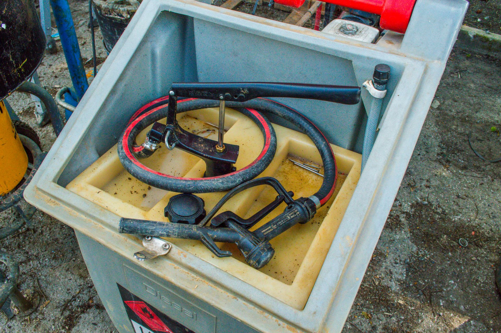 Kaddi 110 litre bunded mobile fuel bowser c/w hand pump, delivery hose & trigger nozzle - Image 2 of 2