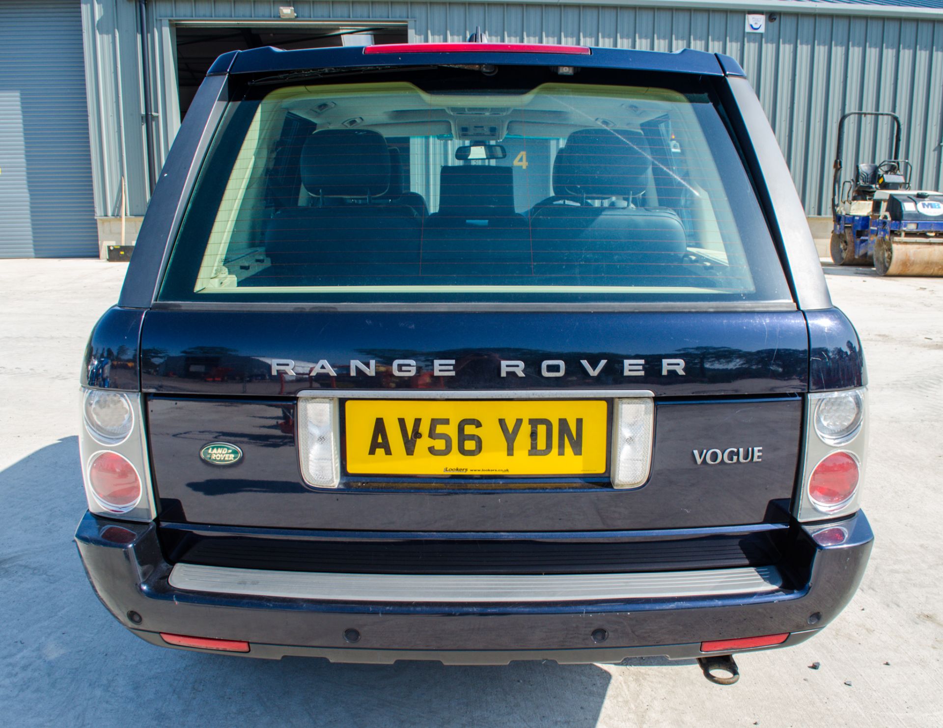 Range Rover VOGUE TDV8 3628cc diesel 5 door estate car Registration number: AV56 YDN Date of - Image 6 of 31