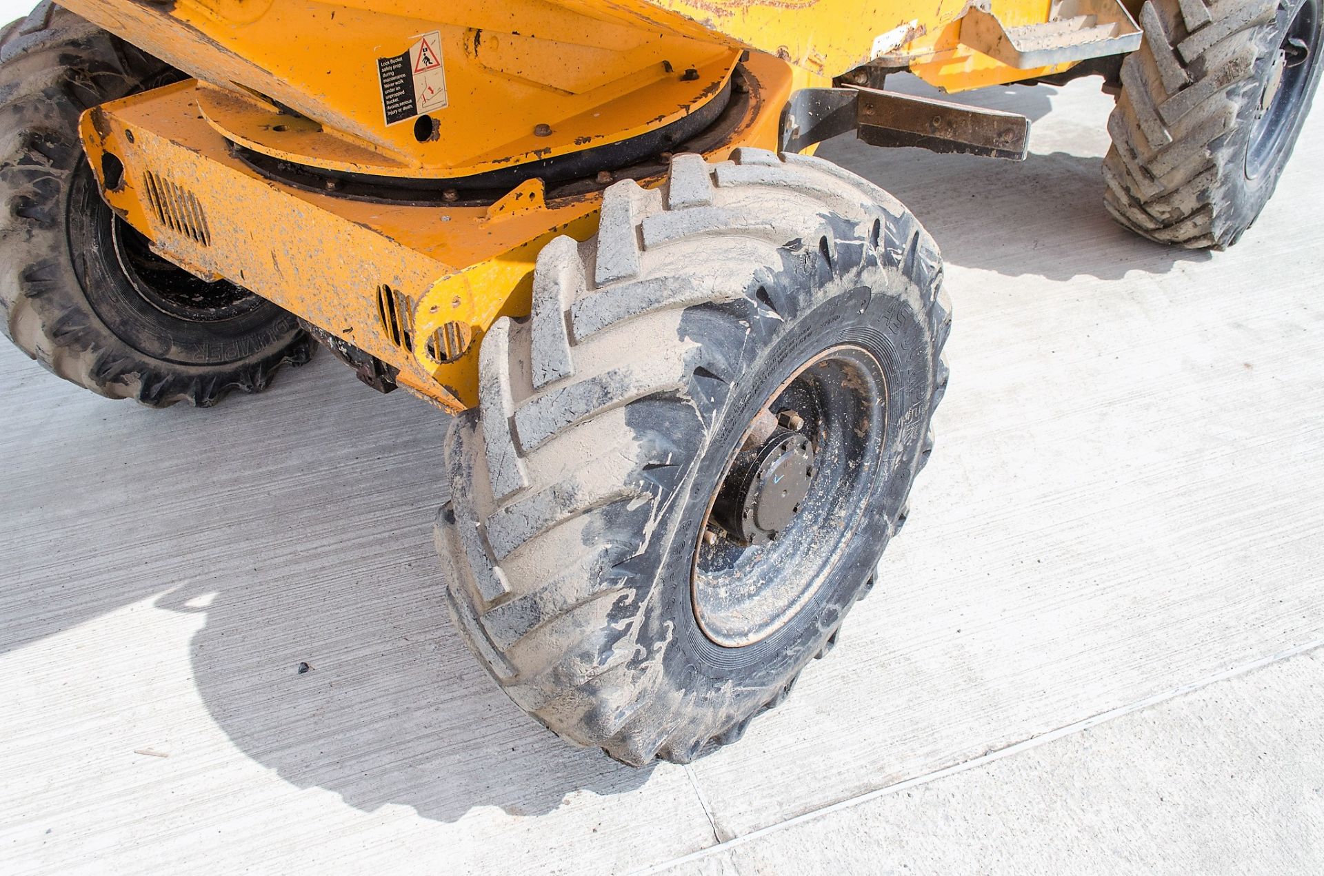 Thwaites 3 tonne swivel skip dumper Year: 2012 S/N: 1208C2421 Recorded Hours: 2506 21863 - Image 11 of 20