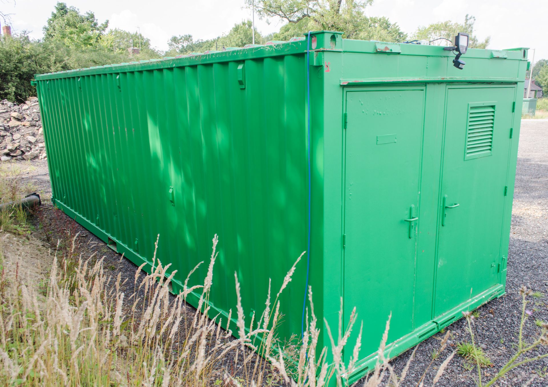 25 ft x 9 ft steel anti vandal welfare site unit Comprising of: Office, Canteen, changing/drying - Image 3 of 11