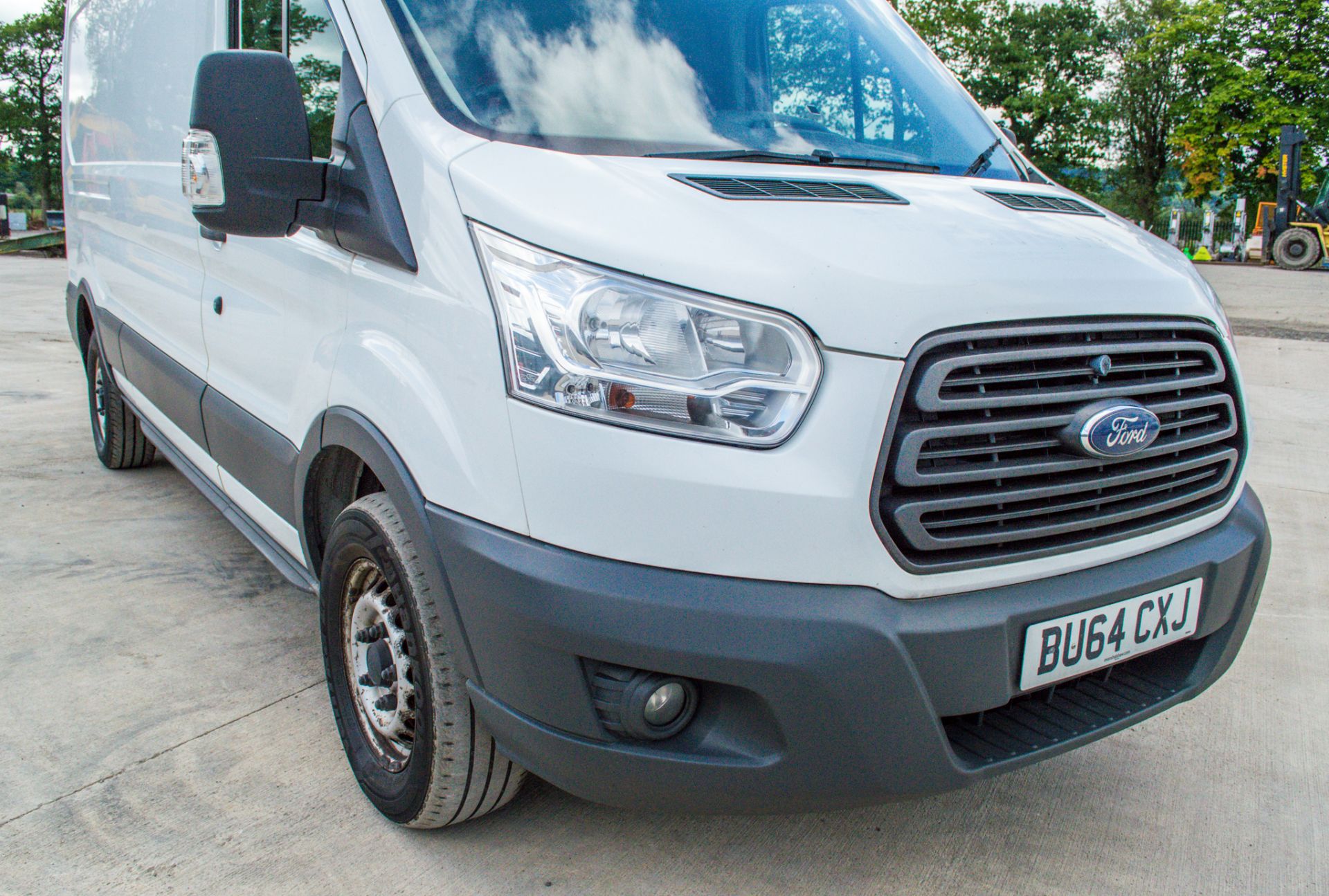 Ford Transit 350 RWD 2.2 TDCI 100 LWB high roof diesel panel van - Image 9 of 22