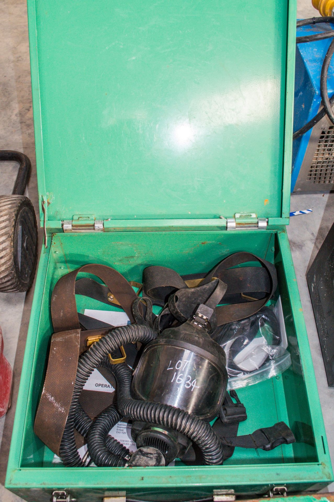 MSA breathing apparatus c/w carry case LK50J927