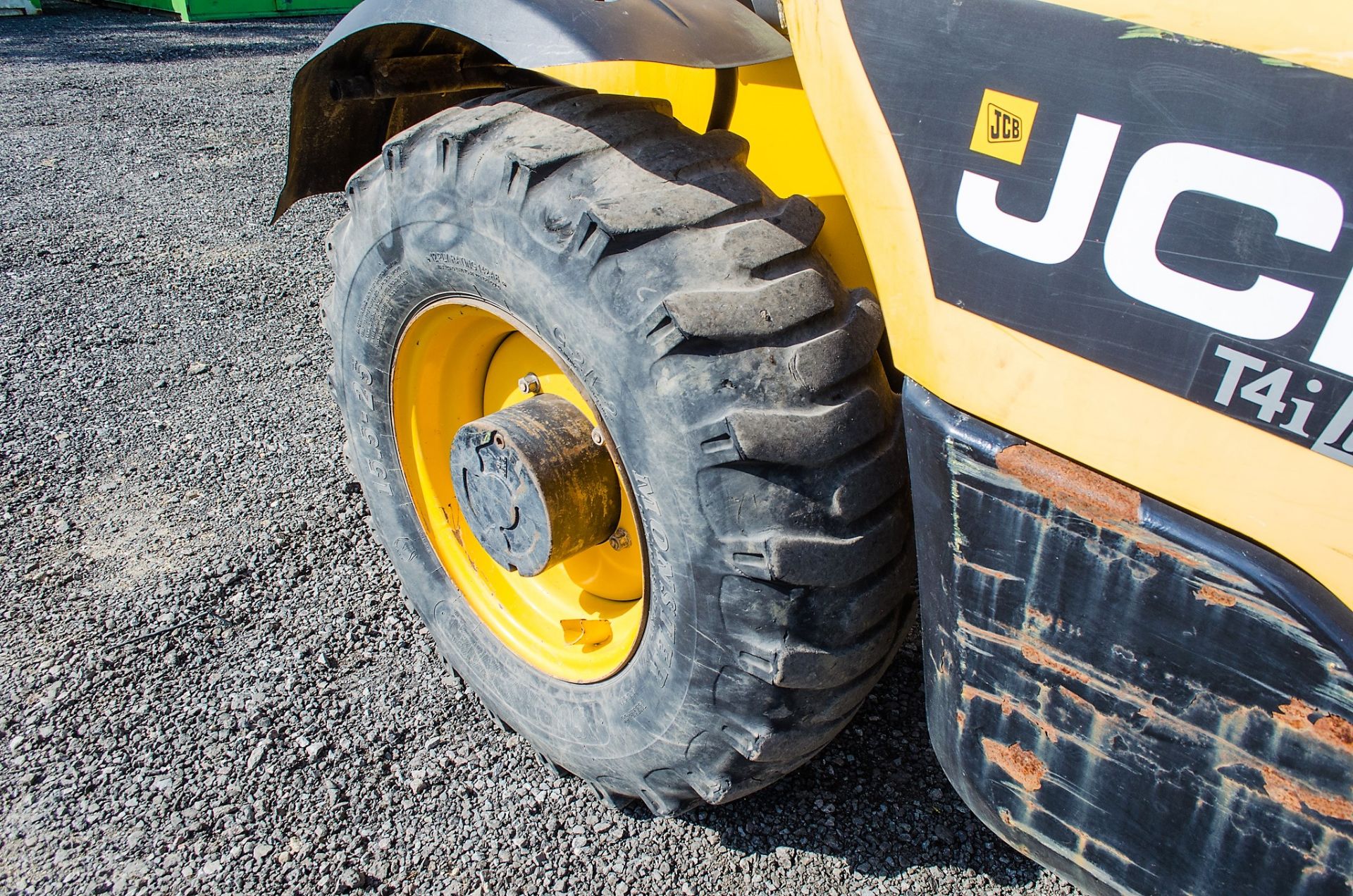 JCB 540-170 17 metre telescopic handler  Year: 2013 S/N: 2176074 Recorded Hours: 4315 c/w sway - Image 16 of 24