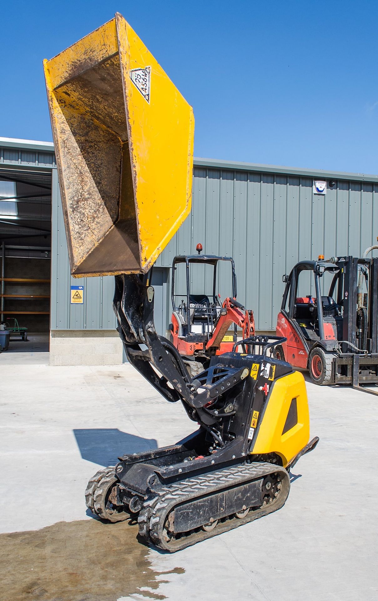 JCB HTD500 Dumpster 500 kg diesel driven walk behind rubber tracked dumper PSL013 S20 - Image 9 of 15