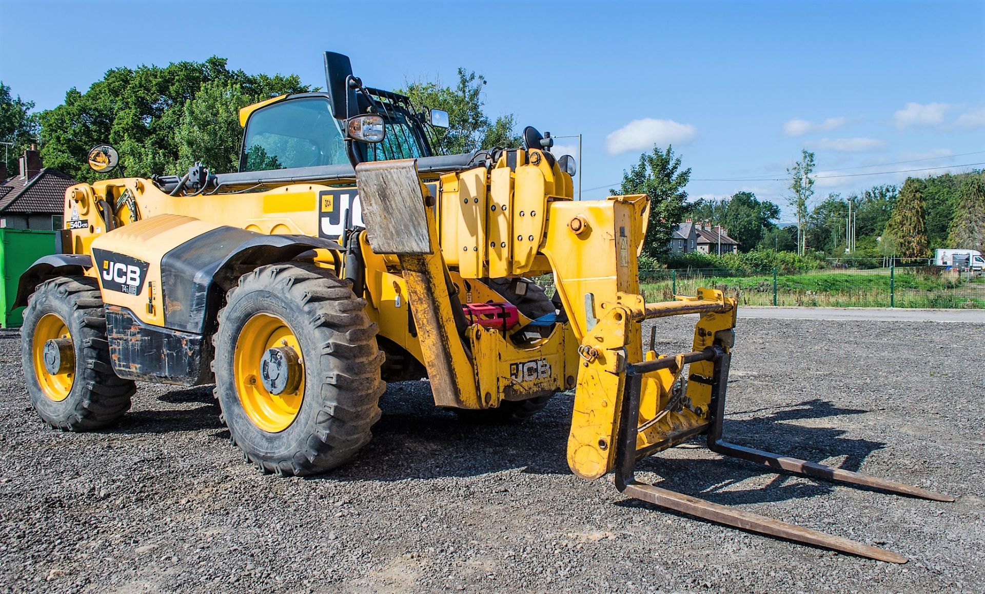 JCB 540-170 17 metre telescopic handler  Year: 2013 S/N: 2176074 Recorded Hours: 4315 c/w sway - Image 2 of 24