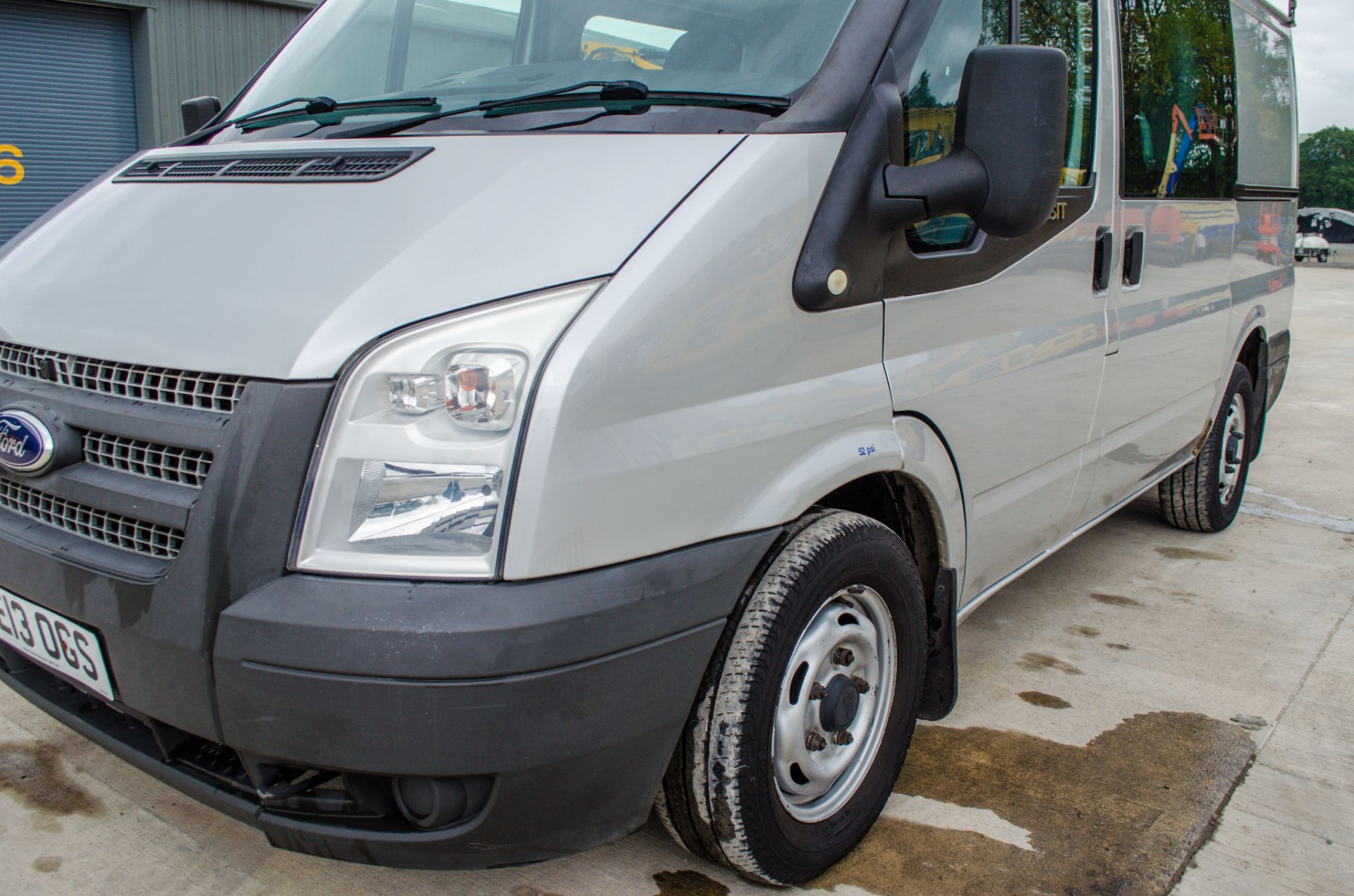 Ford Transit 100 T280 FWD SWB 2.2 TDCI crew cab panel van - Image 9 of 27