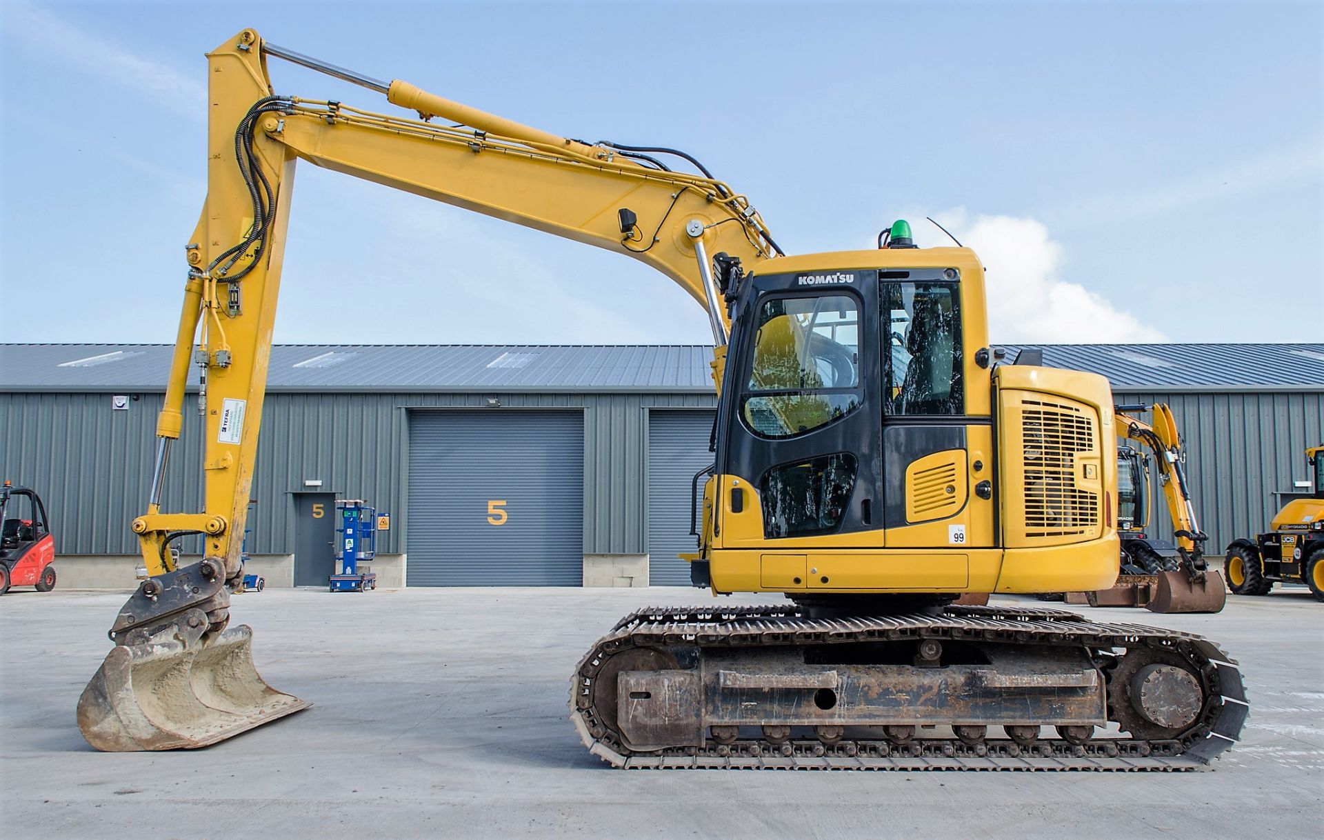 Komatsu PC138US-11 13 tonne steel tracked excavator Year: 2017 S/N: F50393 Recorded Hours: 3961 - Image 8 of 24