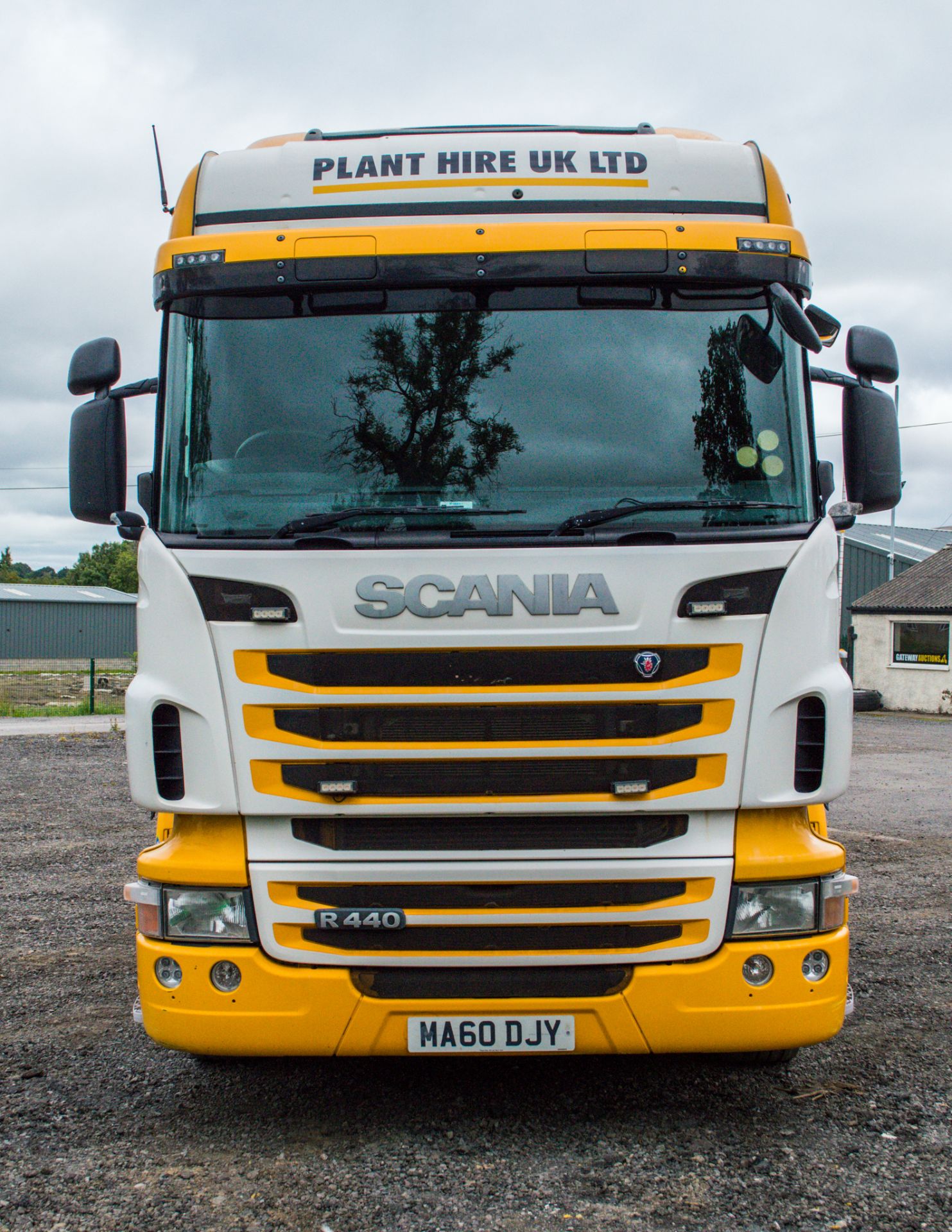Scania R440 SRS manual 6 wheel beaver tail plant lorry - Image 5 of 23