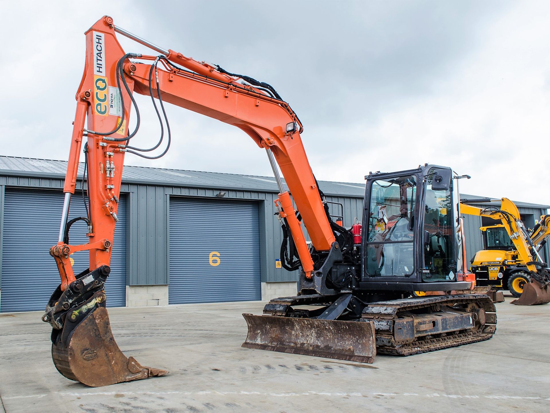 Hitachi Zaxis 85 USB-5 reduced tail swing 8.5 tonne steel tracked/rubber pad excavator