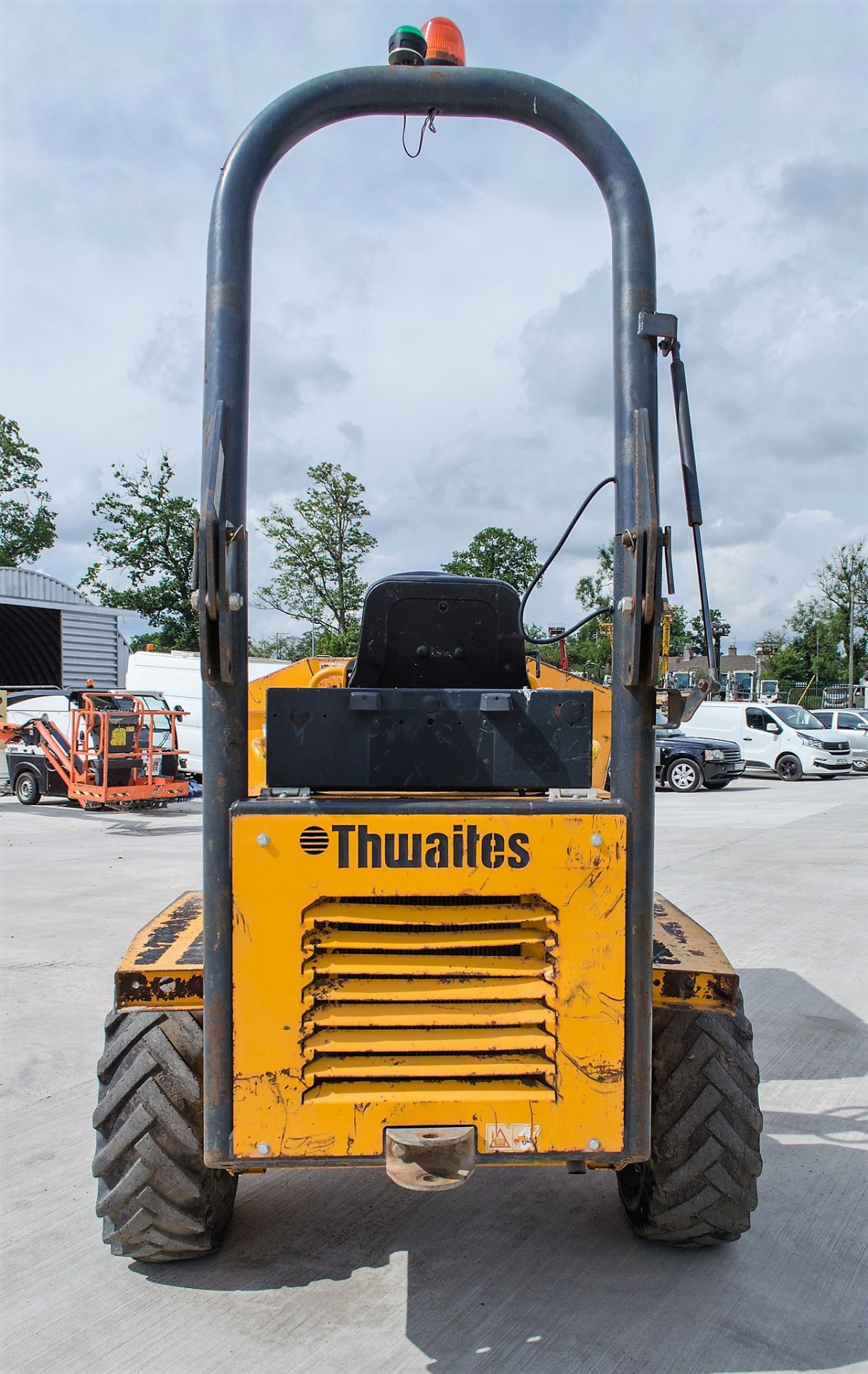 Thwaites 3 tonne swivel skip dumper Year: 2012 S/N: 1208C2421 Recorded Hours: 2506 21863 - Image 6 of 20