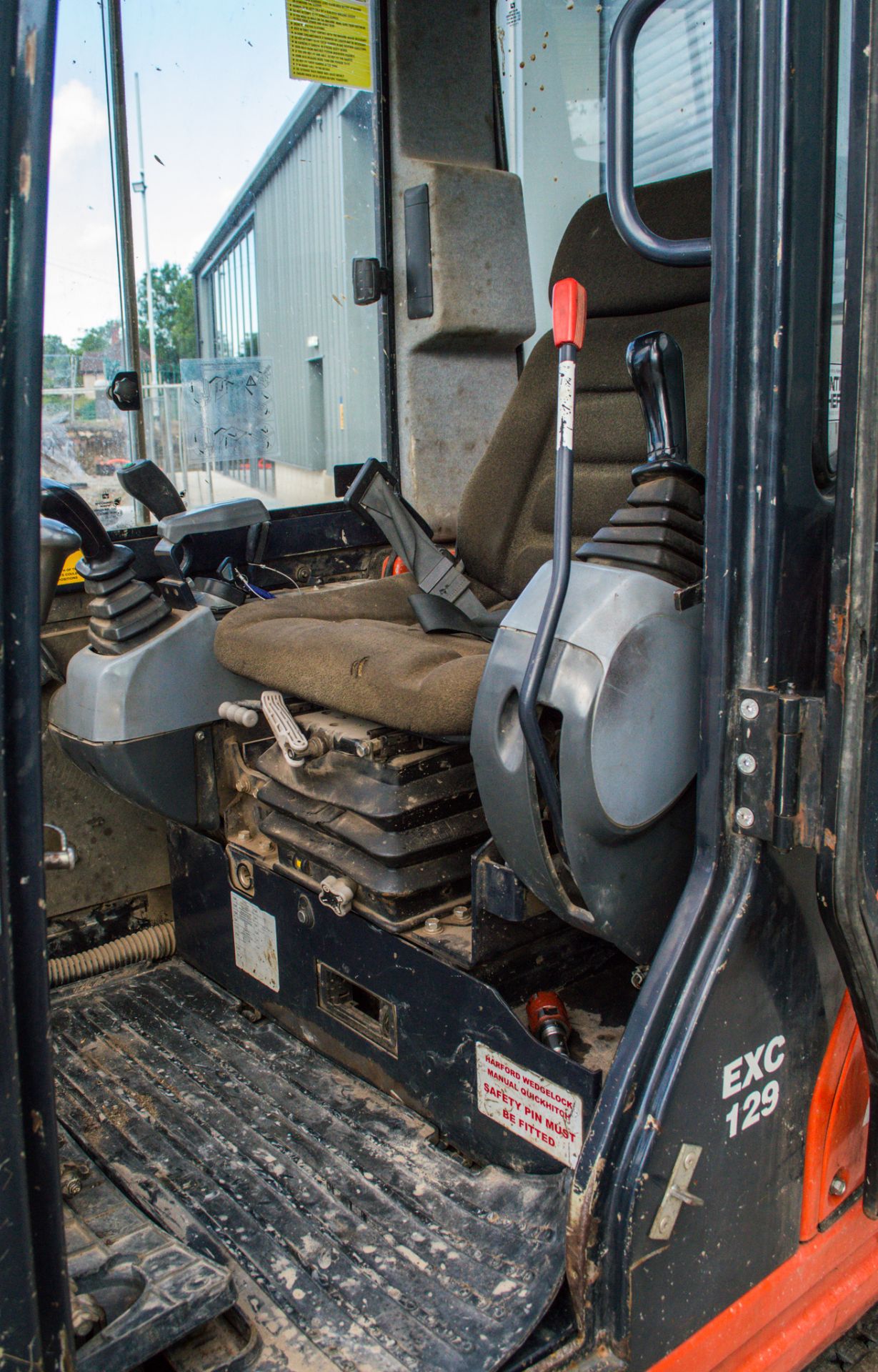 Kubota KX61-3 2.6 tonne rubber tracked excavator  Year: 2014 S/N: 80674 Recorded hours: 3355 piped & - Image 13 of 15