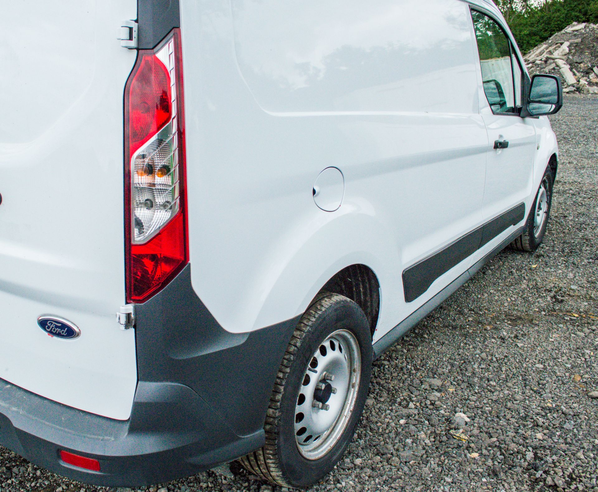 Ford Transit Connect 1.6 TDCI 95 240 L2 diesel panel van - Image 12 of 29