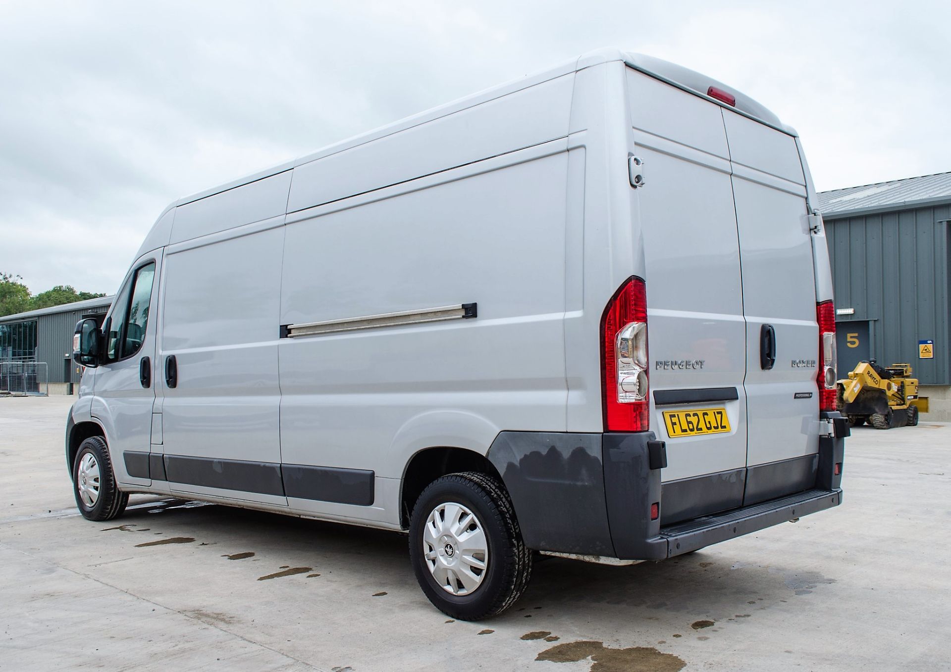 Peugeot Boxer 335 Professional HDi 2198cc panel van Registration Number: FL62 GJZ Date of - Image 4 of 31