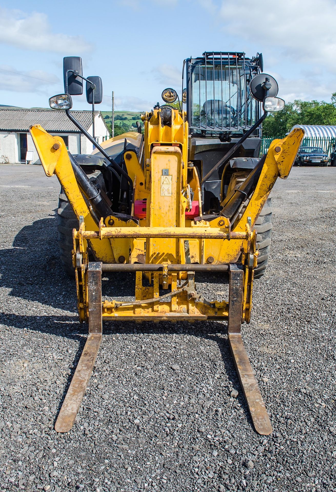 JCB 540-170 17 metre telescopic handler  Year: 2013 S/N: 2176074 Recorded Hours: 4315 c/w sway - Image 5 of 24