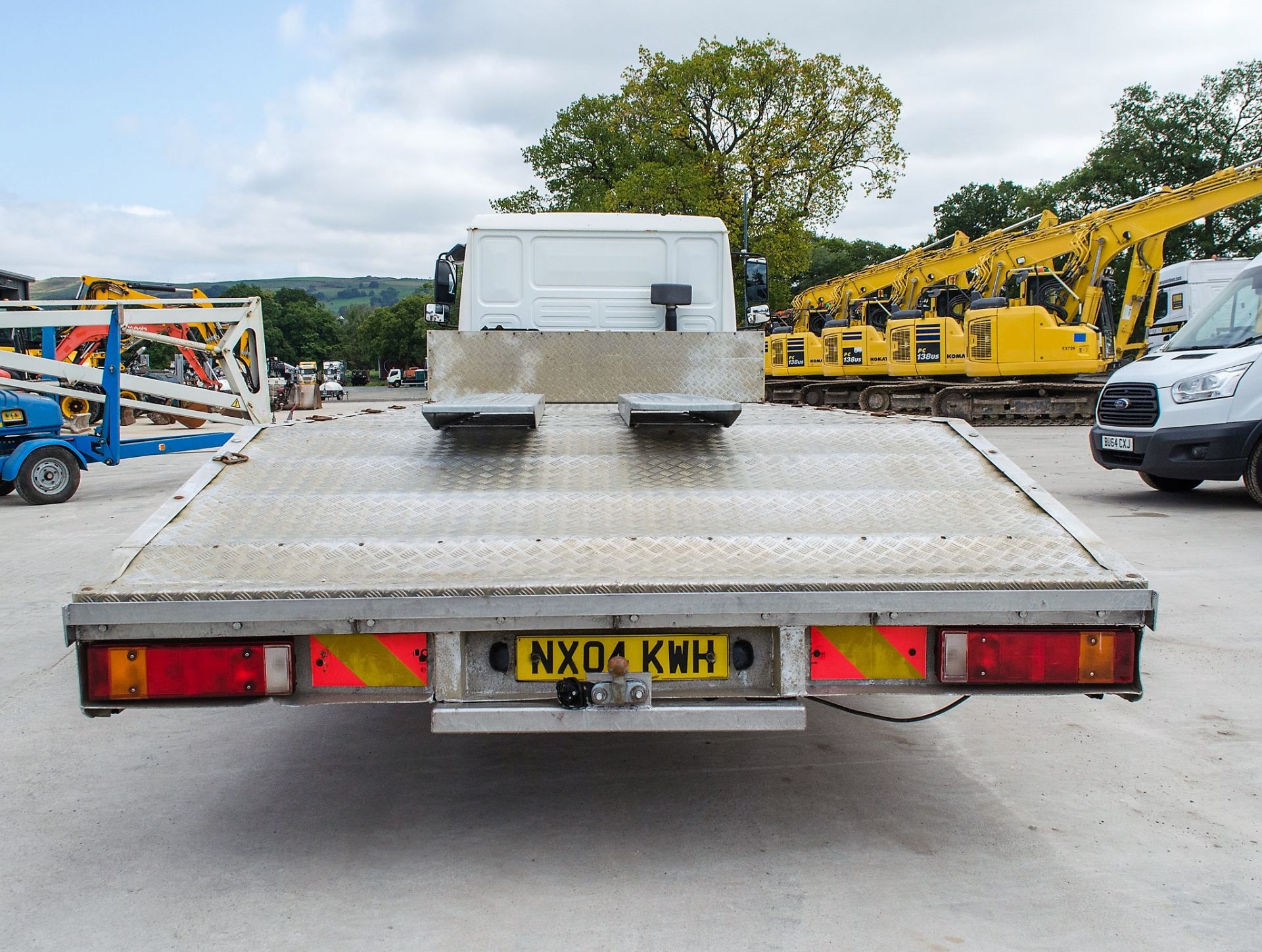 MAN LE8.180 4 x 2 7.5 tonne beaver tail plant lorry  Registration Number: NX04 KWH Date of - Image 6 of 20