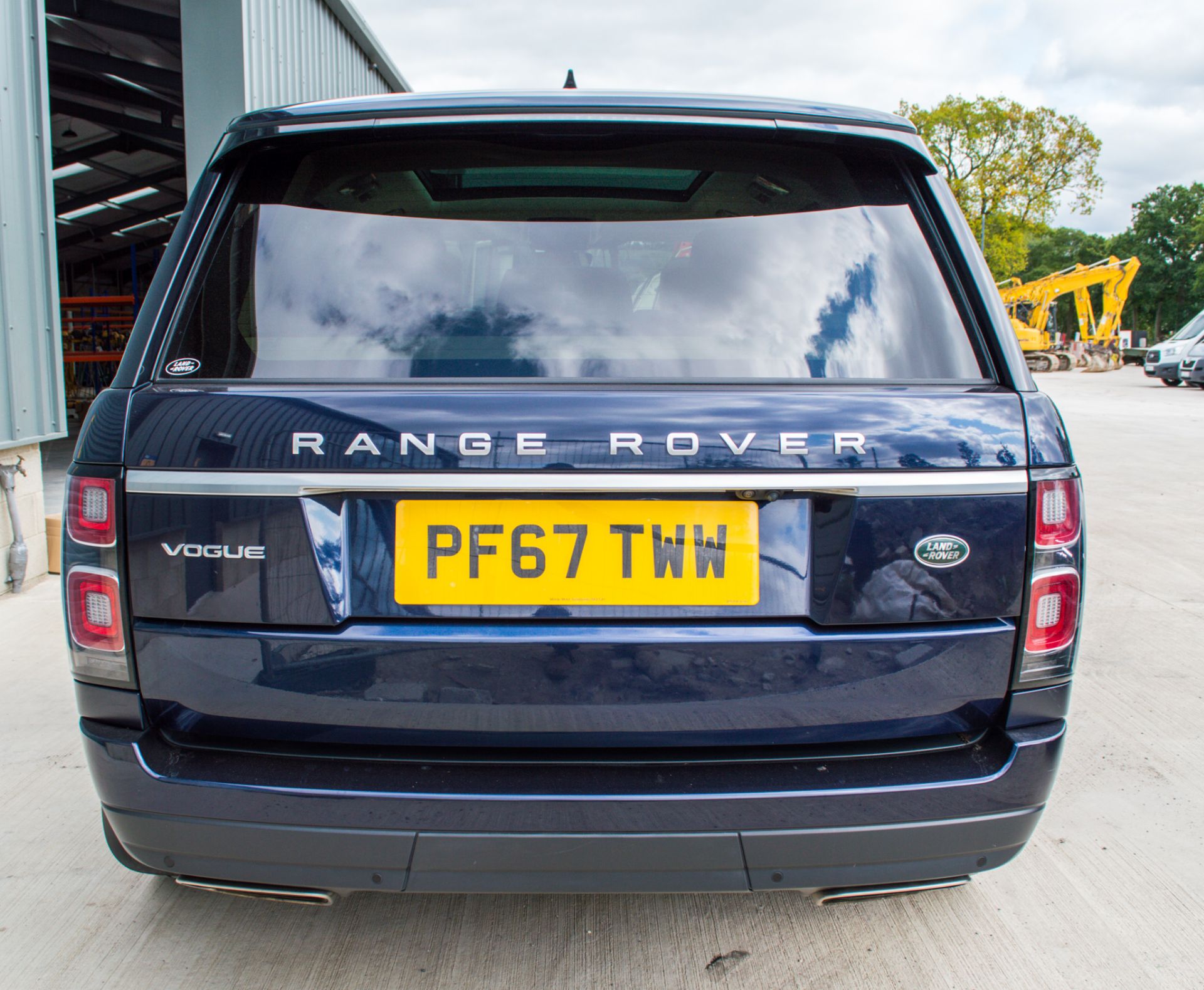 Range Rover Vogue TDV6 3.0 5 door diesel 4wd estate car - Image 6 of 35