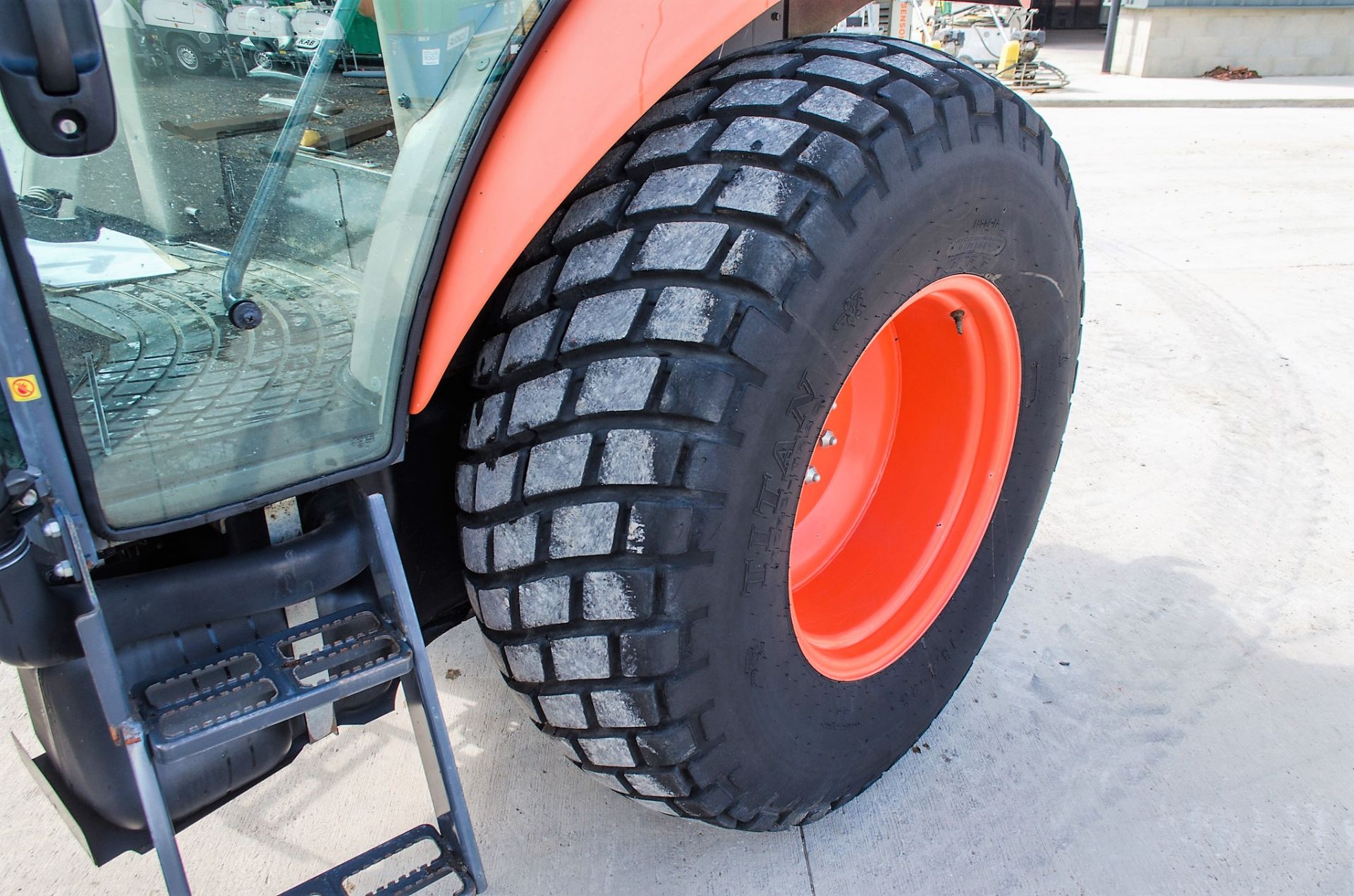 Kubota M6060 hydraulic shuttle 4x4 diesel tractor Registration Number: PN63 OBT Date of - Image 12 of 33