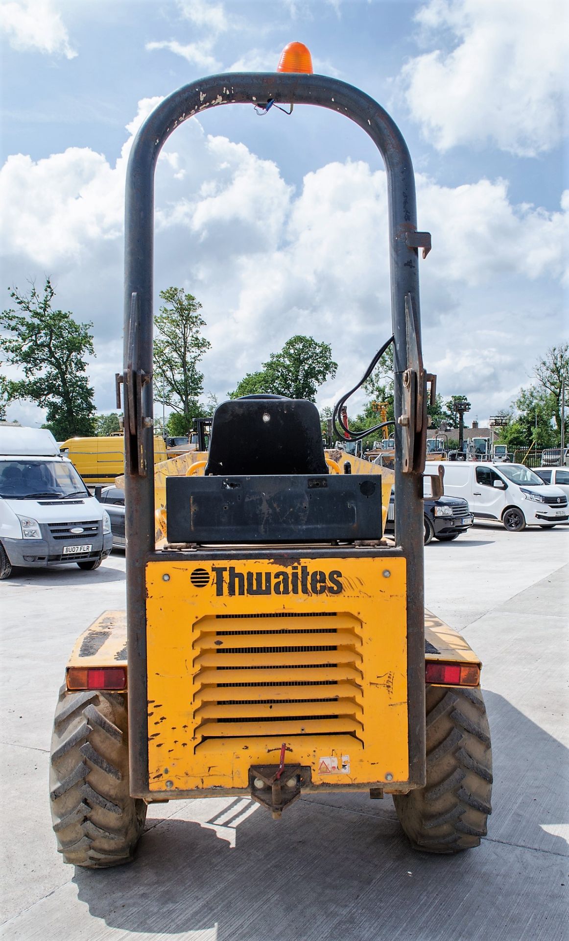 Thwaites 3 tonne swivel skip dumper Year: 2008 S/N: 18E087 Recorded Hours: 2154 1567 - Image 6 of 18