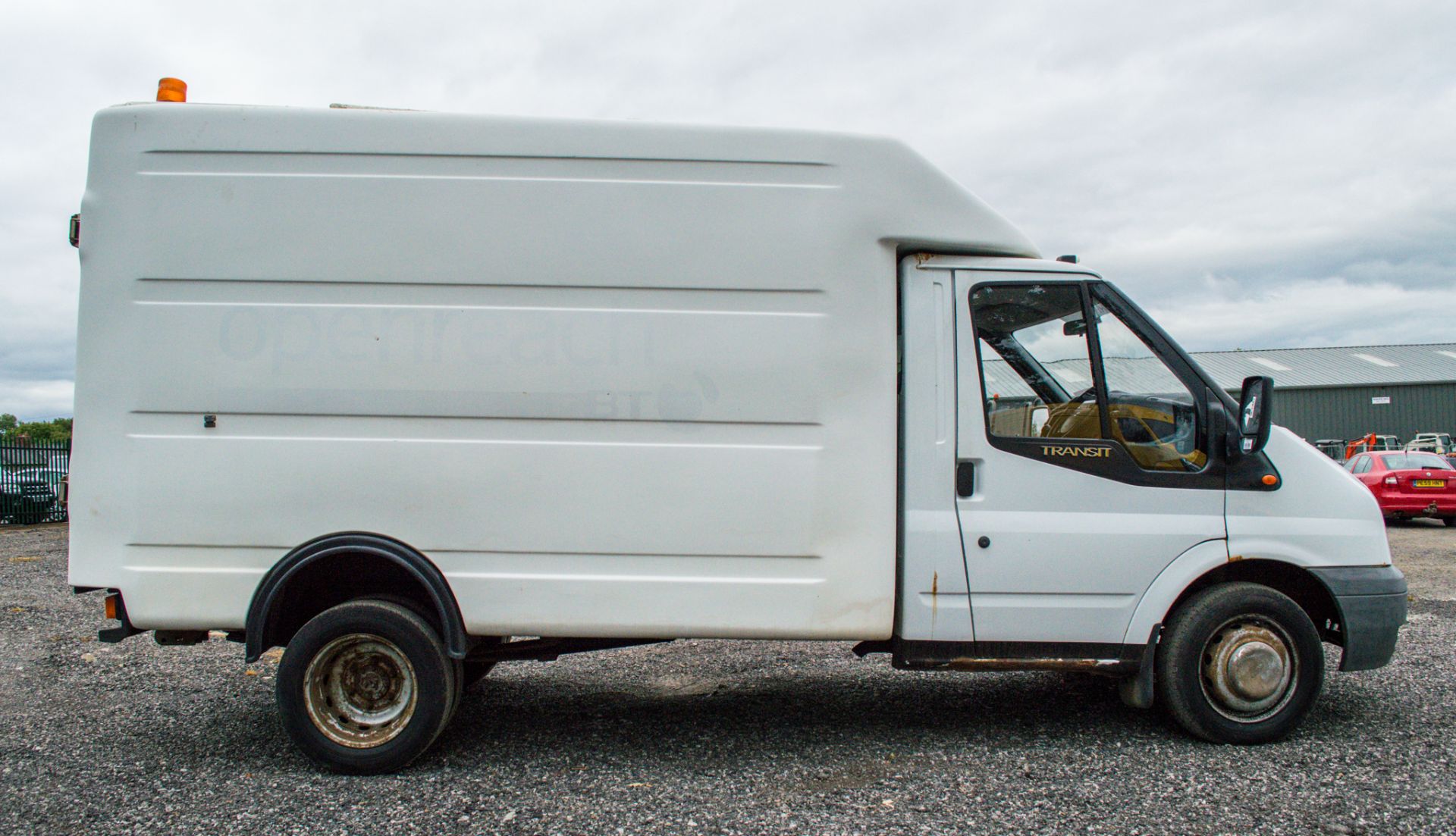 Ford Transit 100 T350M 2402cc diesel box van Registration number: BU07 FLR Date of registration: - Image 7 of 21