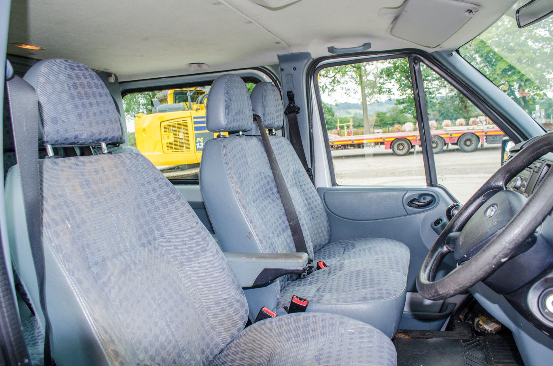 Ford Transit 100 T280 FWD SWB 2.2 TDCI crew cab panel van - Image 19 of 27