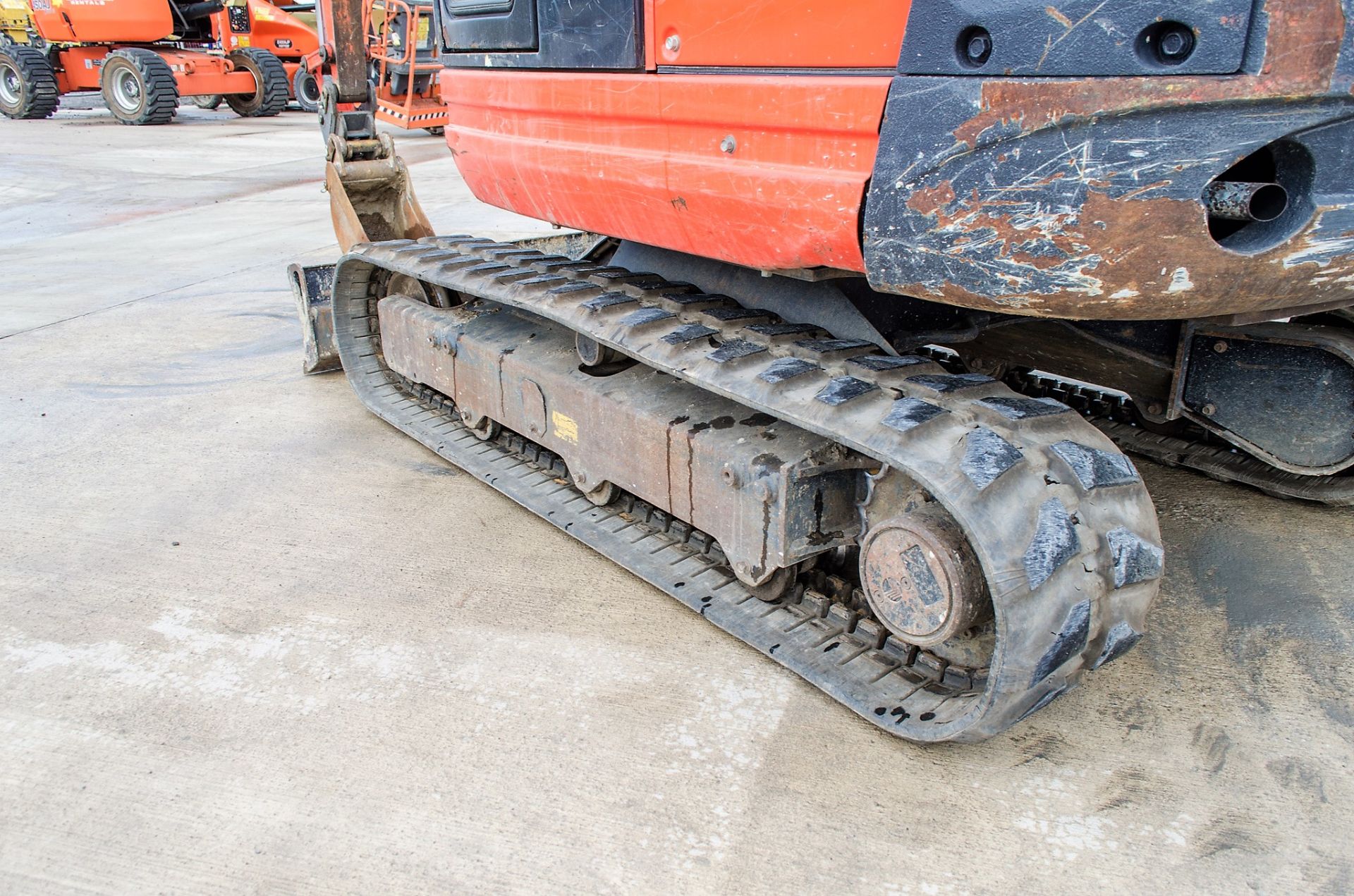 Kubota KX61-3 2.6 tonne rubber tracked excavator Year: 2015 S/N: 82259 Recorded Hours: 2075 blade, - Image 9 of 20