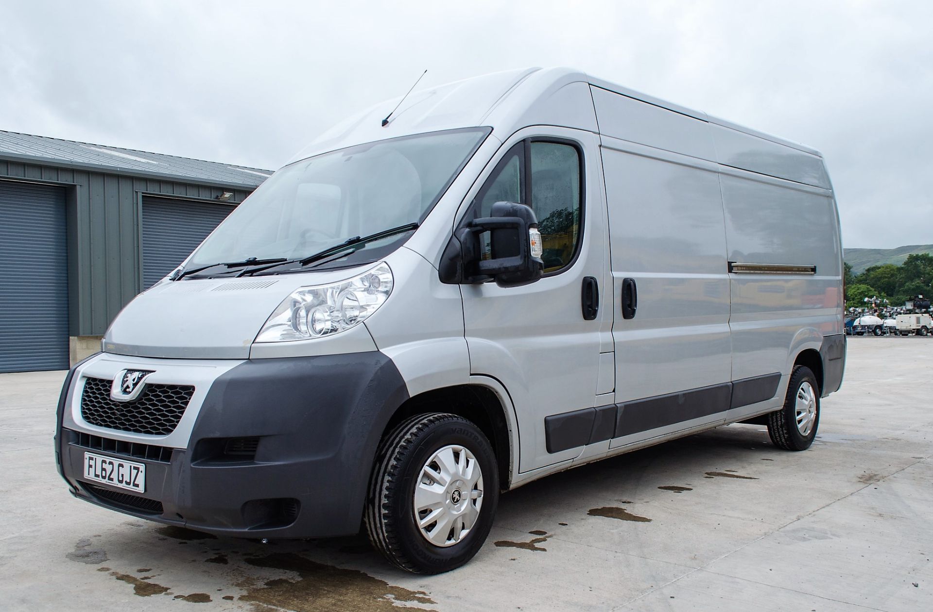 Peugeot Boxer 335 Professional HDi 2198cc panel van Registration Number: FL62 GJZ Date of