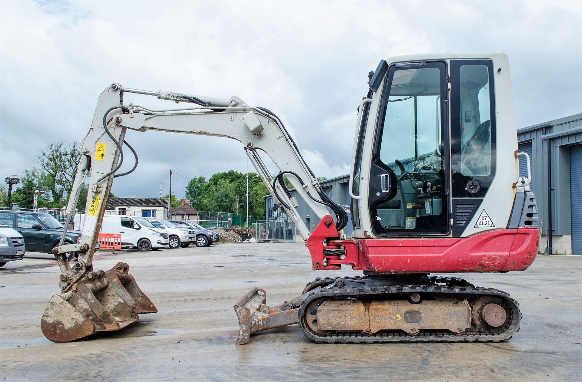 Takeuchi TB228 2.8 tonne rubber tracked mini excavator Year: 2015 S/N: 122804283 Recorded Hours: - Image 7 of 19