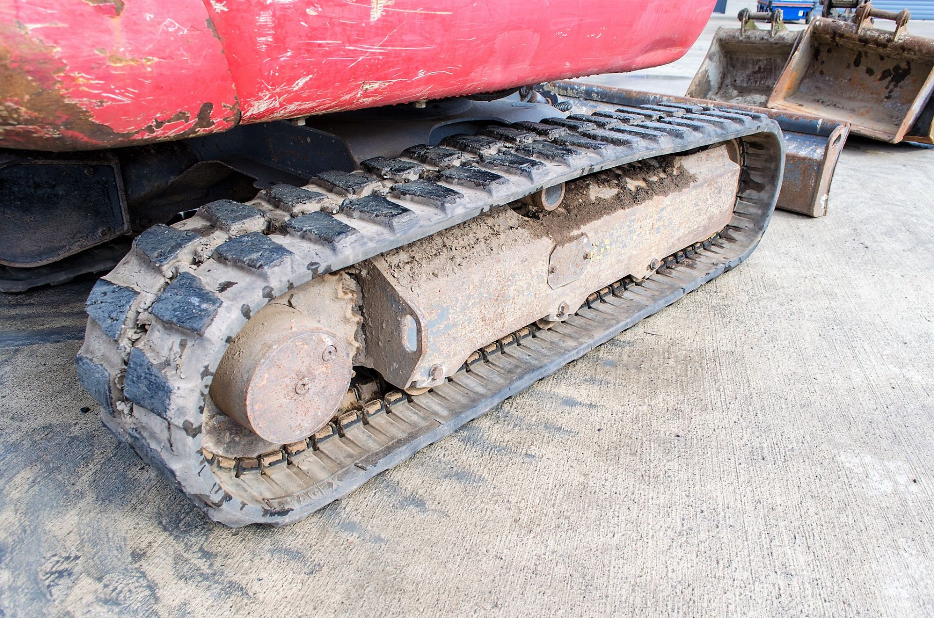 Takeuchi TB228 2.8 tonne rubber tracked mini excavator Year: 2015 S/N: 122804283 Recorded Hours: - Image 10 of 19