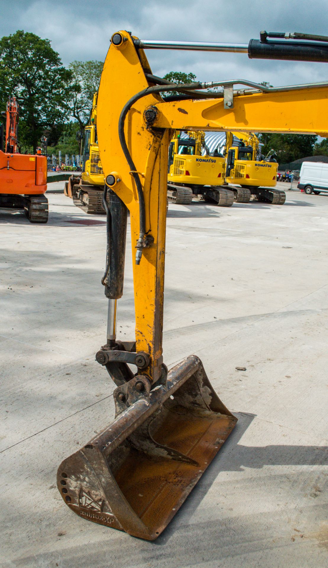 JCB 8030 3 tonne rubber tracked excavator Year: 2013  S/N: 2021801 Recorded Hours; 3361 ** Right - Image 13 of 18