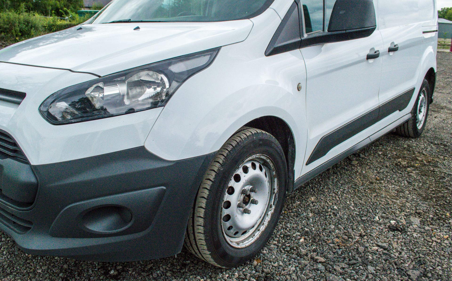 Ford Transit Connect 1.6 TDCI 95 240 L2 diesel panel van - Image 9 of 29