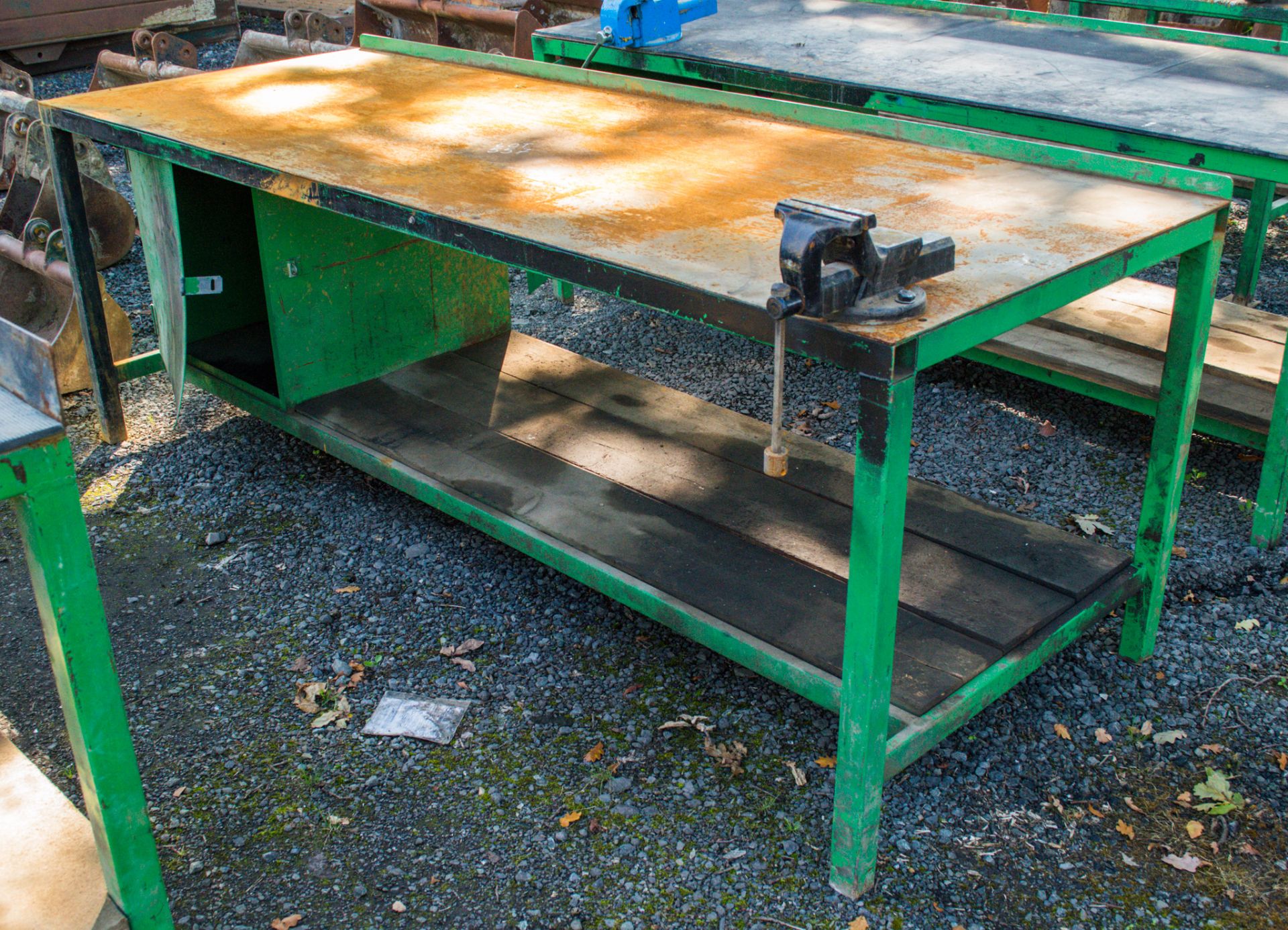 Steel work bench c/w bench vice