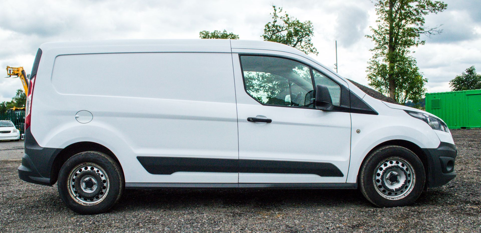 Ford Transit Connect 1.6 TDCI 95 240 L2 diesel panel van - Image 7 of 27