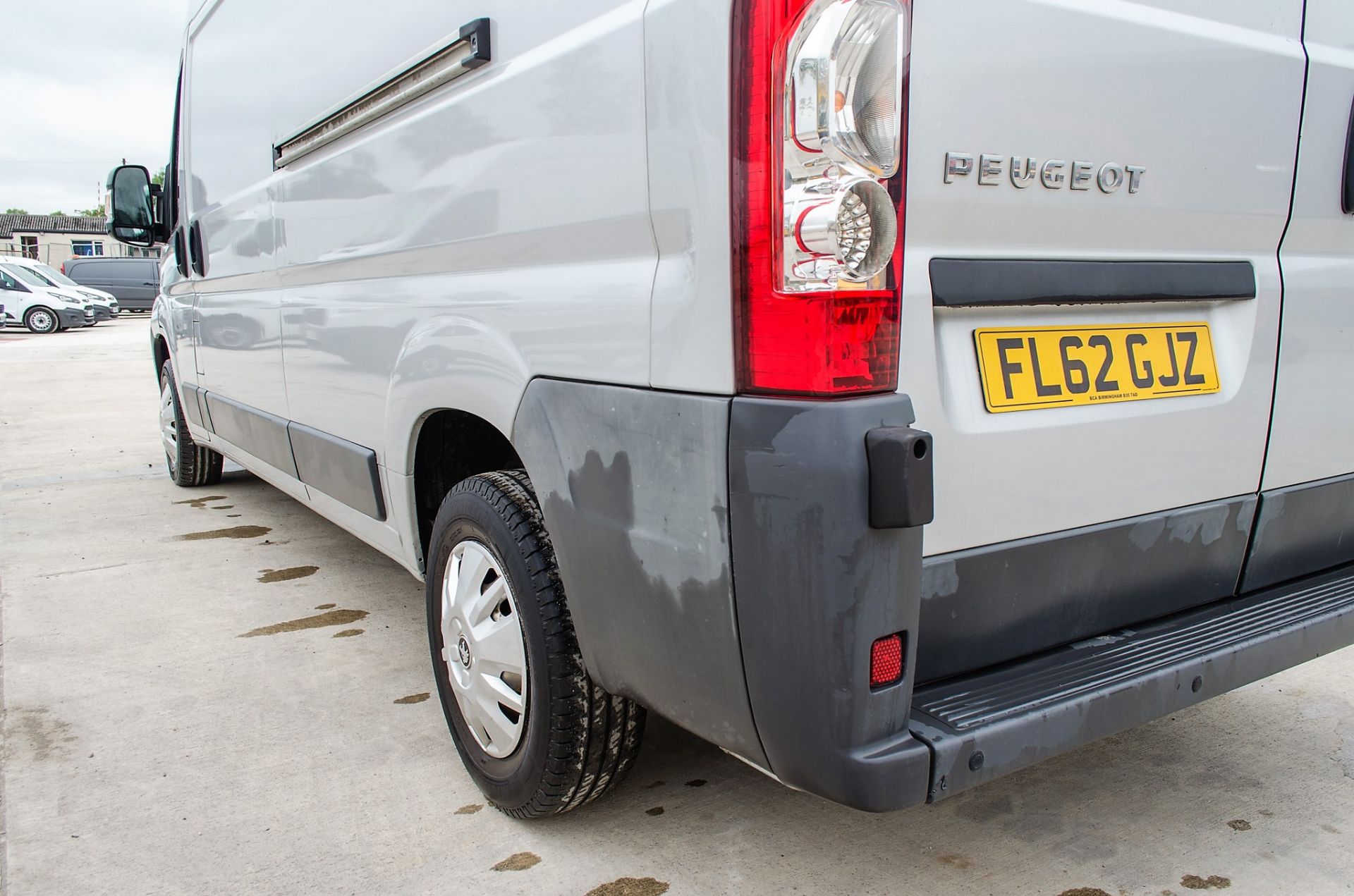 Peugeot Boxer 335 Professional HDi 2198cc panel van Registration Number: FL62 GJZ Date of - Image 11 of 31