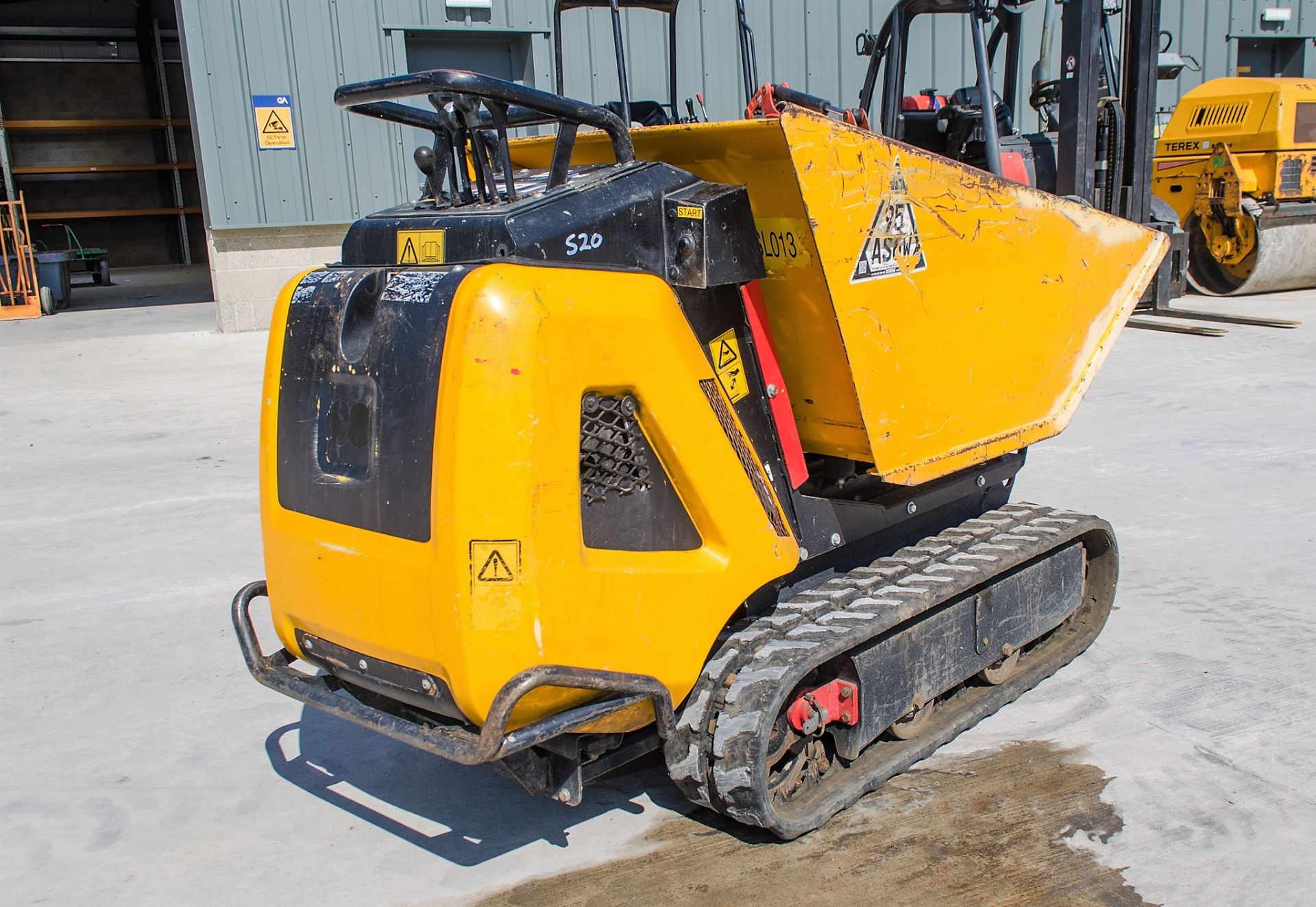 JCB HTD500 Dumpster 500 kg diesel driven walk behind rubber tracked dumper PSL013 S20 - Image 4 of 15