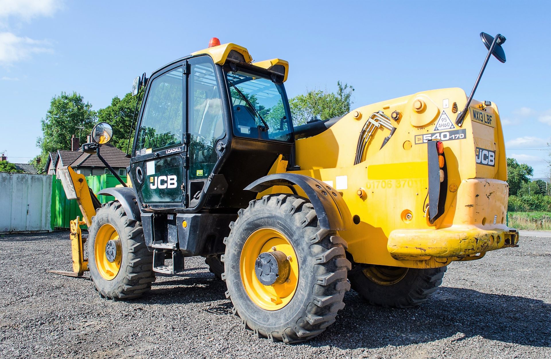 JCB 540-170 17 metre telescopic handler  Year: 2013 S/N: 2176074 Recorded Hours: 4315 c/w sway - Image 4 of 24