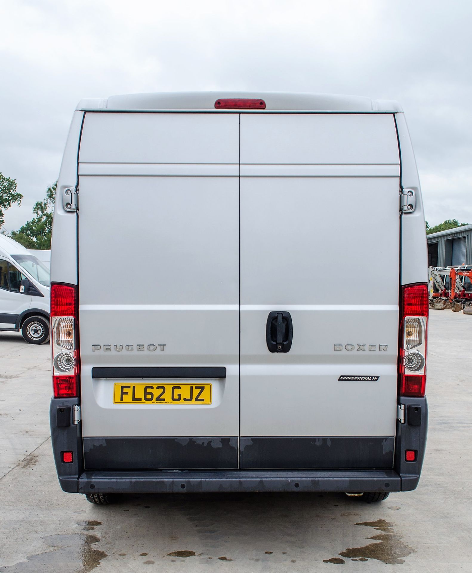 Peugeot Boxer 335 Professional HDi 2198cc panel van Registration Number: FL62 GJZ Date of - Image 6 of 31