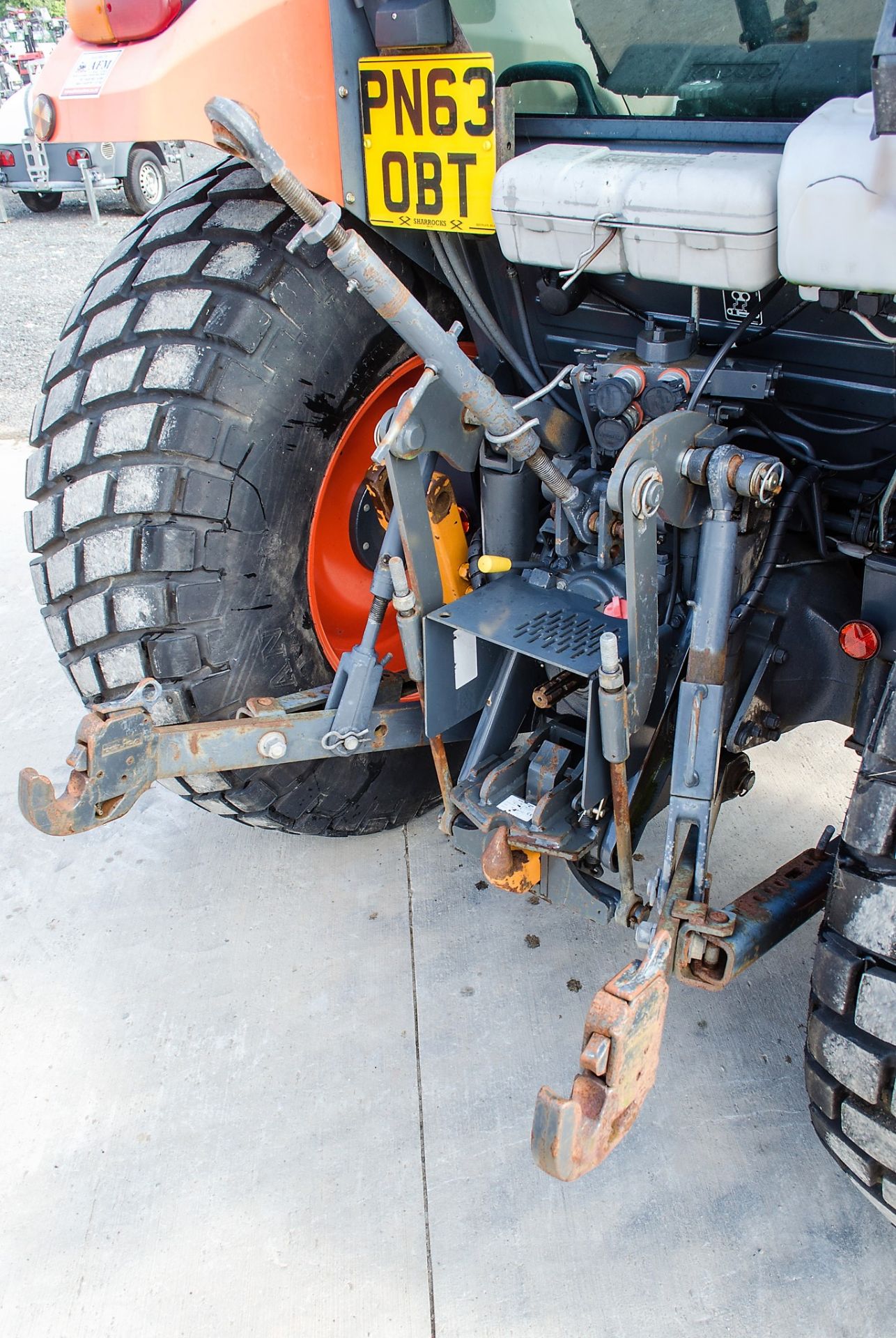 Kubota M6060 hydraulic shuttle 4x4 diesel tractor Registration Number: PN63 OBT Date of - Image 14 of 33