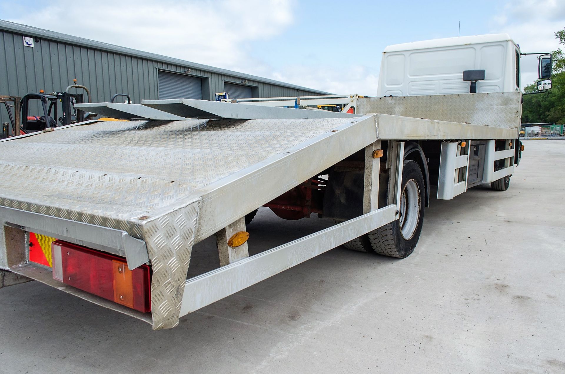 MAN LE8.180 4 x 2 7.5 tonne beaver tail plant lorry  Registration Number: NX04 KWH Date of - Image 10 of 20