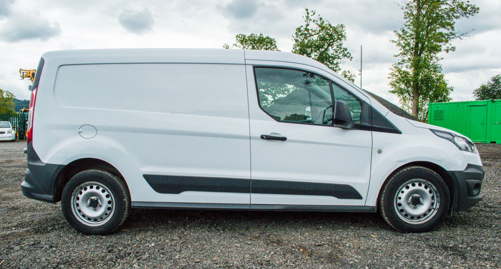 Ford Transit Connect 1.6 TDCI 95 240 L2 diesel panel van - Image 7 of 29