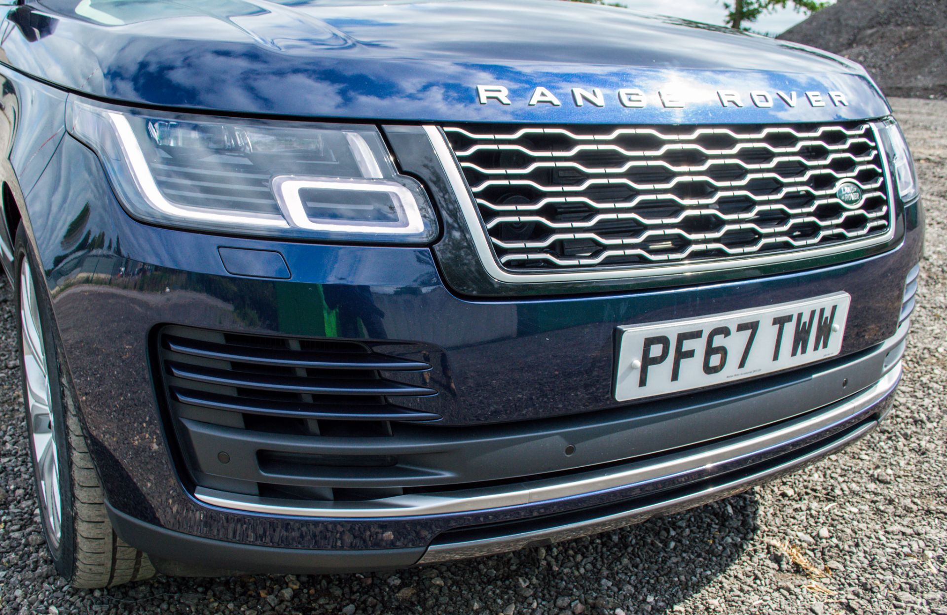 Range Rover Vogue TDV6 3.0 5 door diesel 4wd estate car - Image 9 of 35