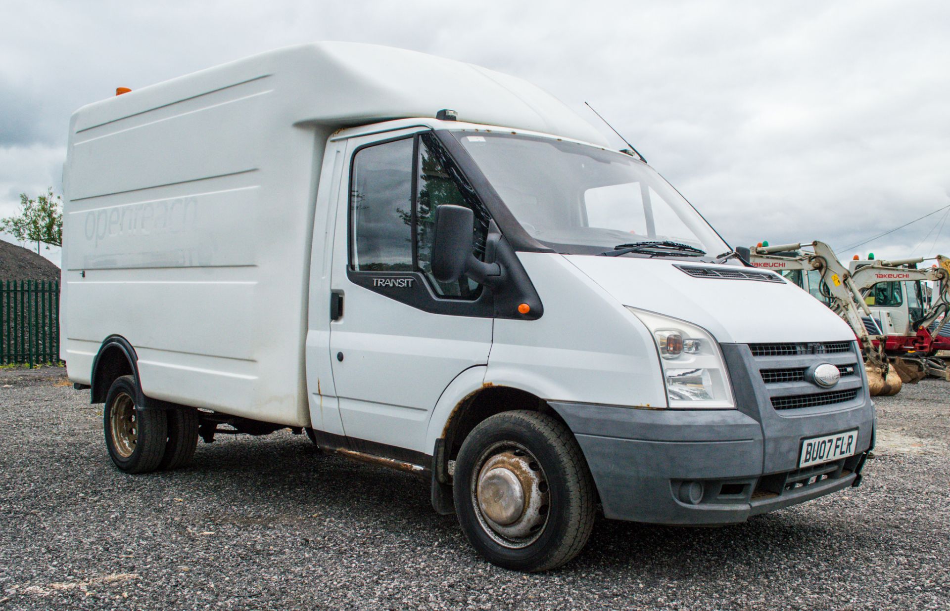 Ford Transit 100 T350M 2402cc diesel box van Registration number: BU07 FLR Date of registration: - Image 2 of 21