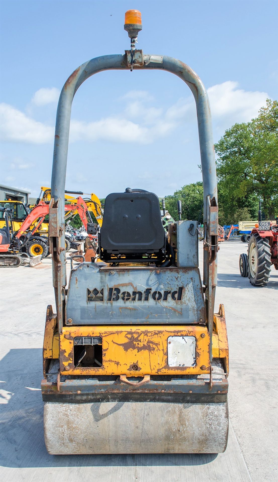 Benford Terex TV1200-1 double drum ride on roller Year: 2005 S/N: E502CC067 Recorded Hours: 2008 - Image 6 of 18