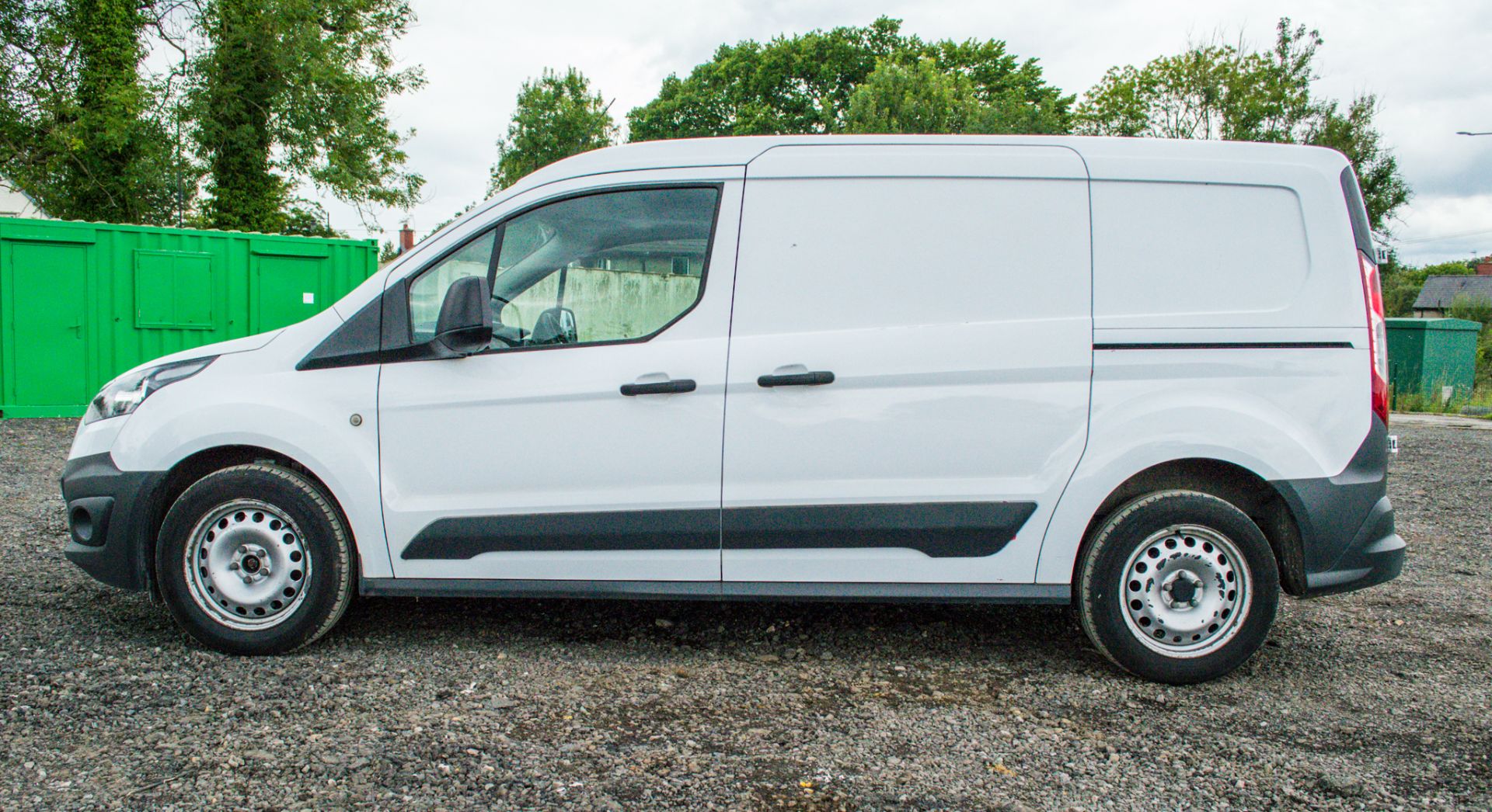 Ford Transit Connect 1.6 TDCI 95 240 L2 diesel panel van - Image 8 of 29